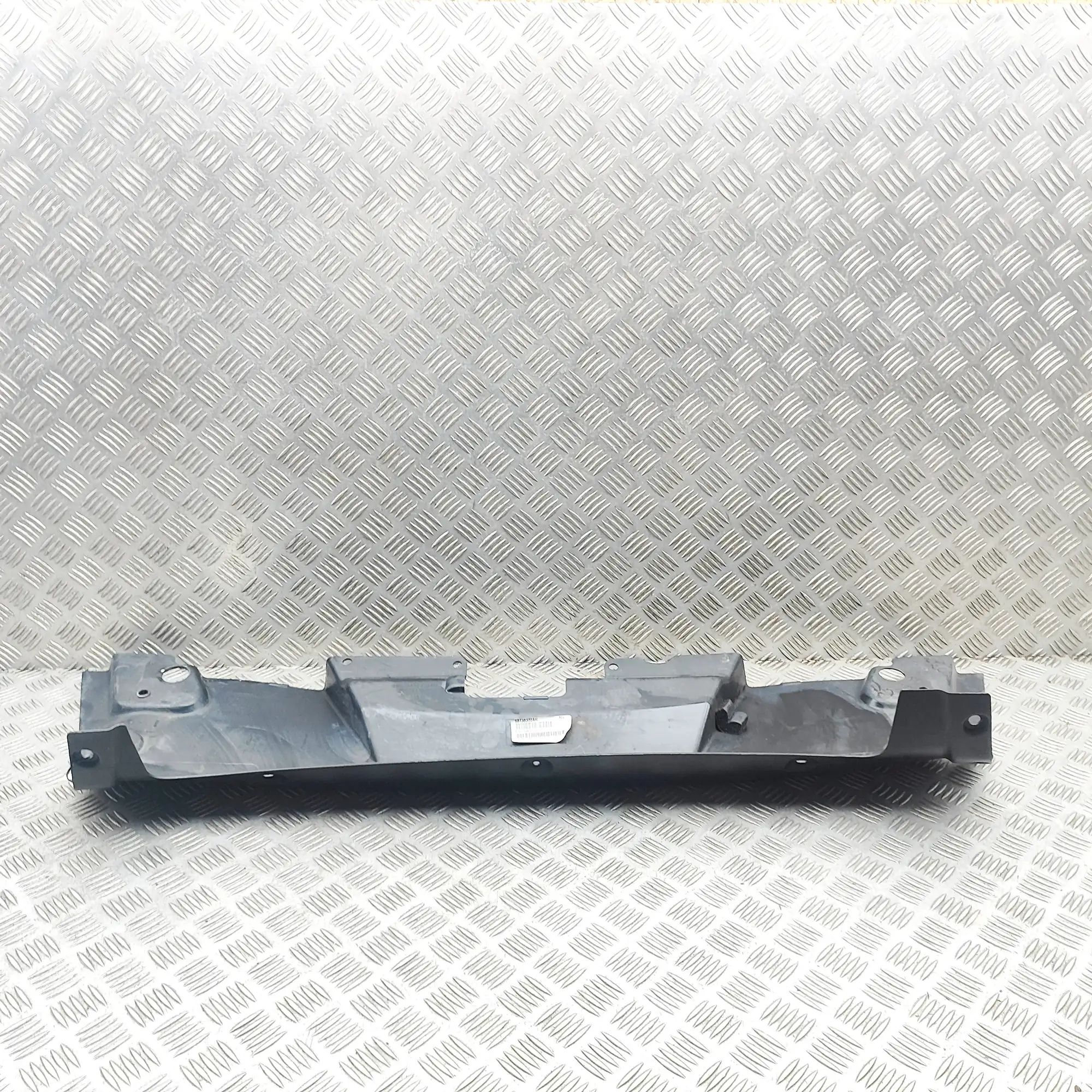 Jeep Cherokee (KL) Slam Panel Frame Plastic Trim Slam Panel Frame Plastic Trim — JEEP CHEROKEE (...