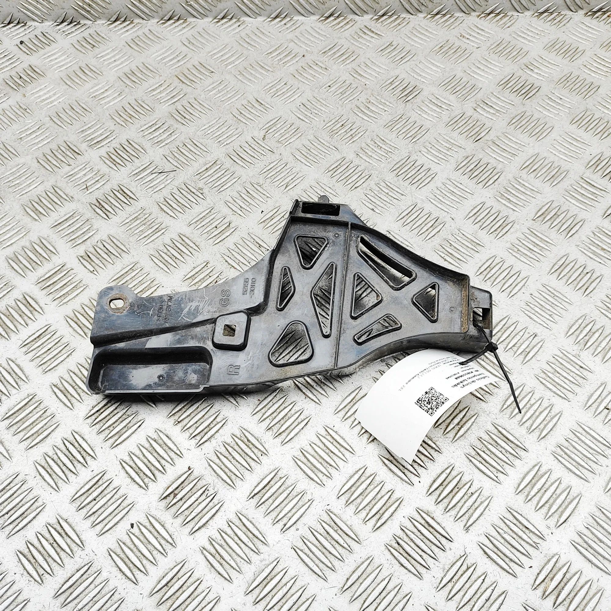 Lexus GS Rear Right Bumper Bracket Rear Right Bumper Bracket — LEXUS GS (_L1_) (20...
