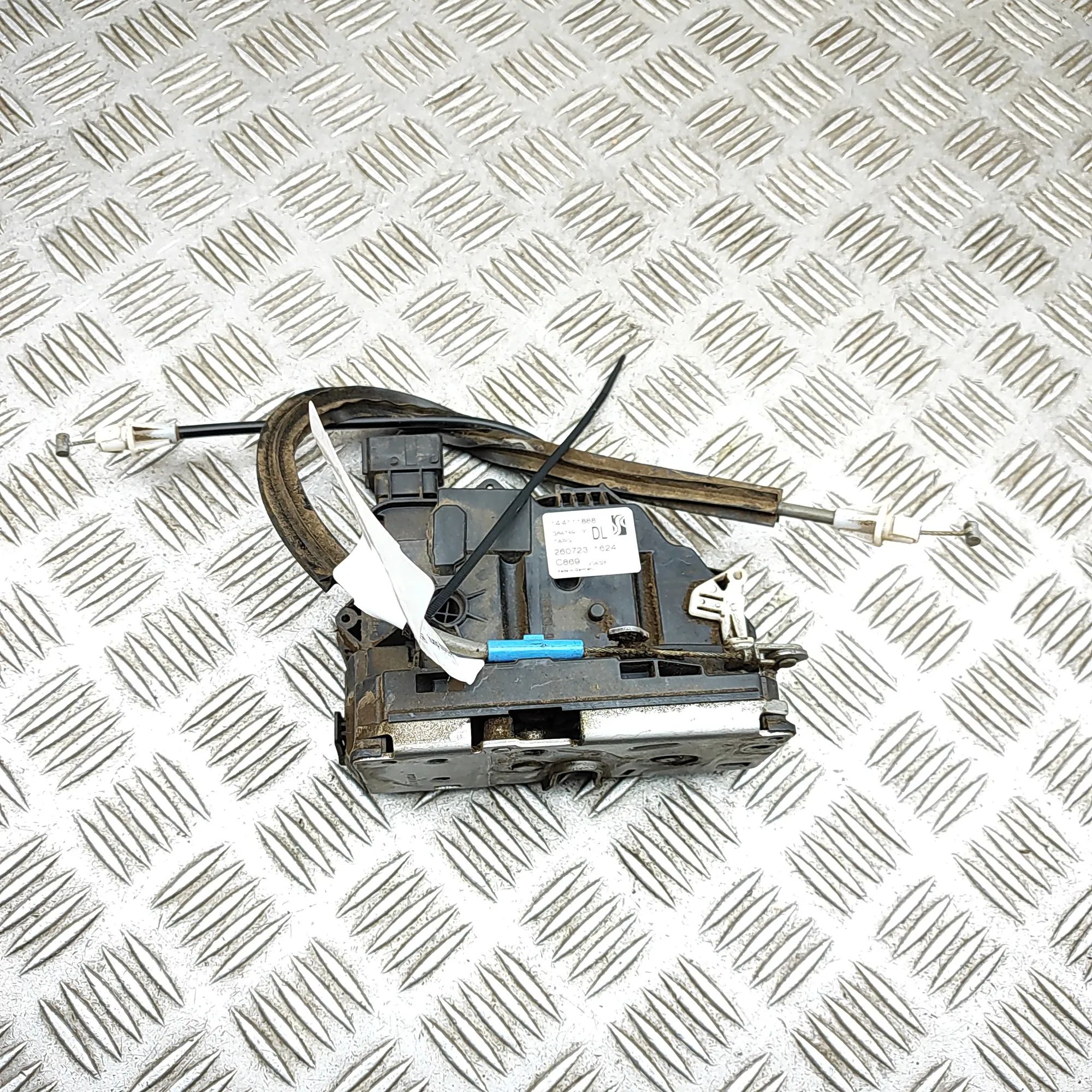 Opel Movano (C) Door lock — rear right