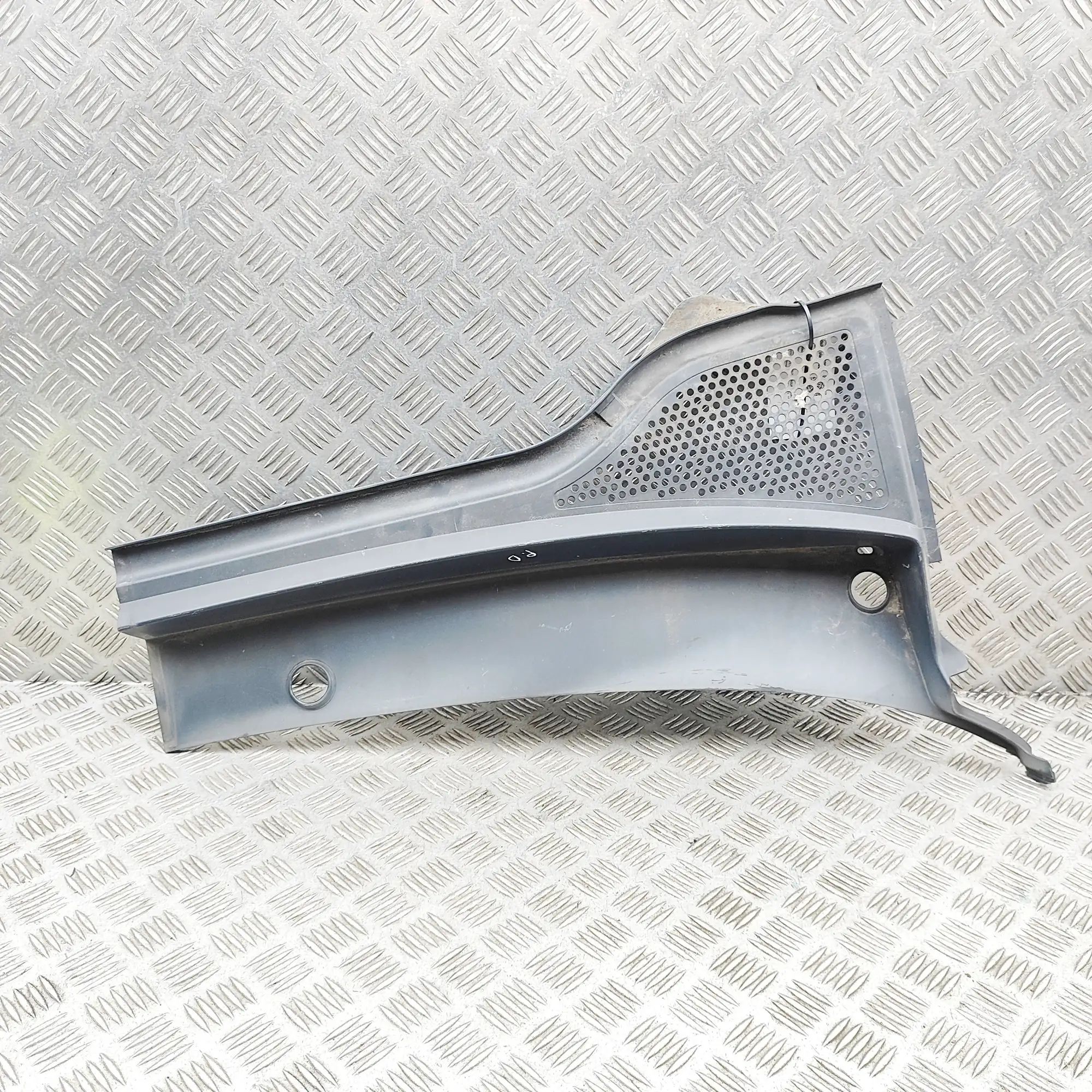 Volkswagen Passat (B8) Front Wiper Cowl Trim