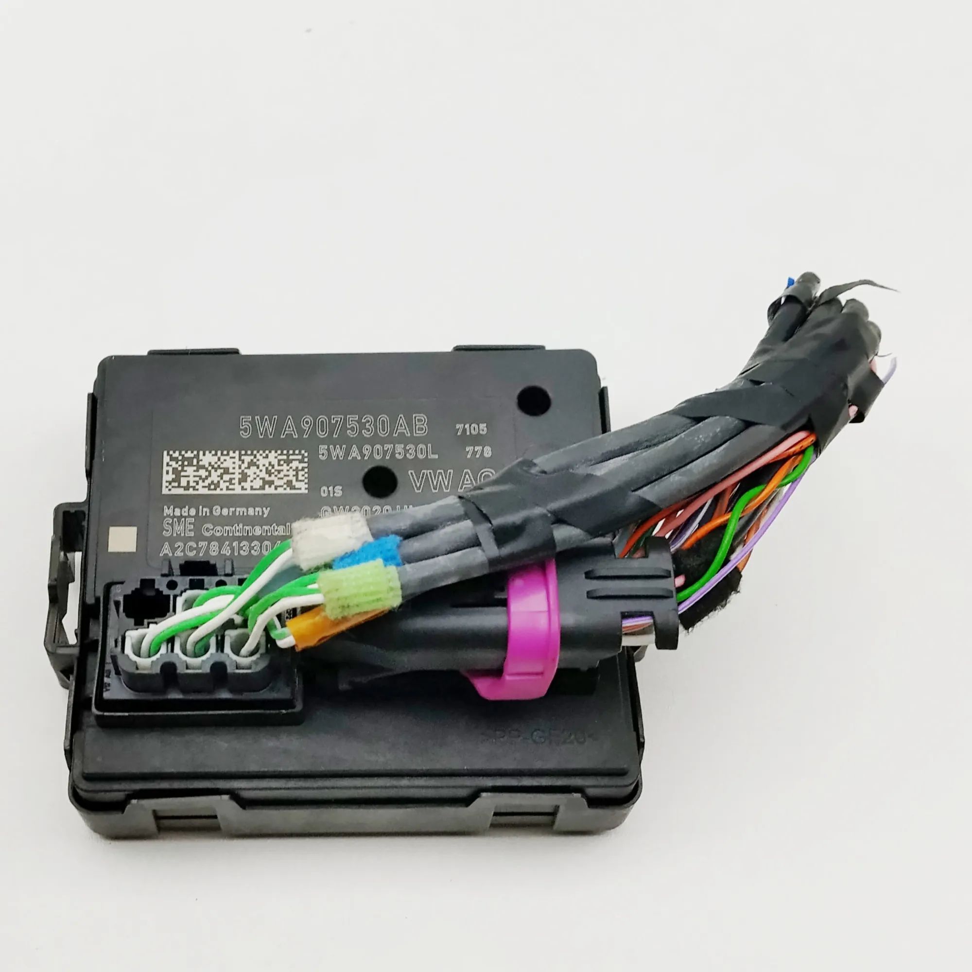 Audi A3 (8Y)  Gateway Control Unit