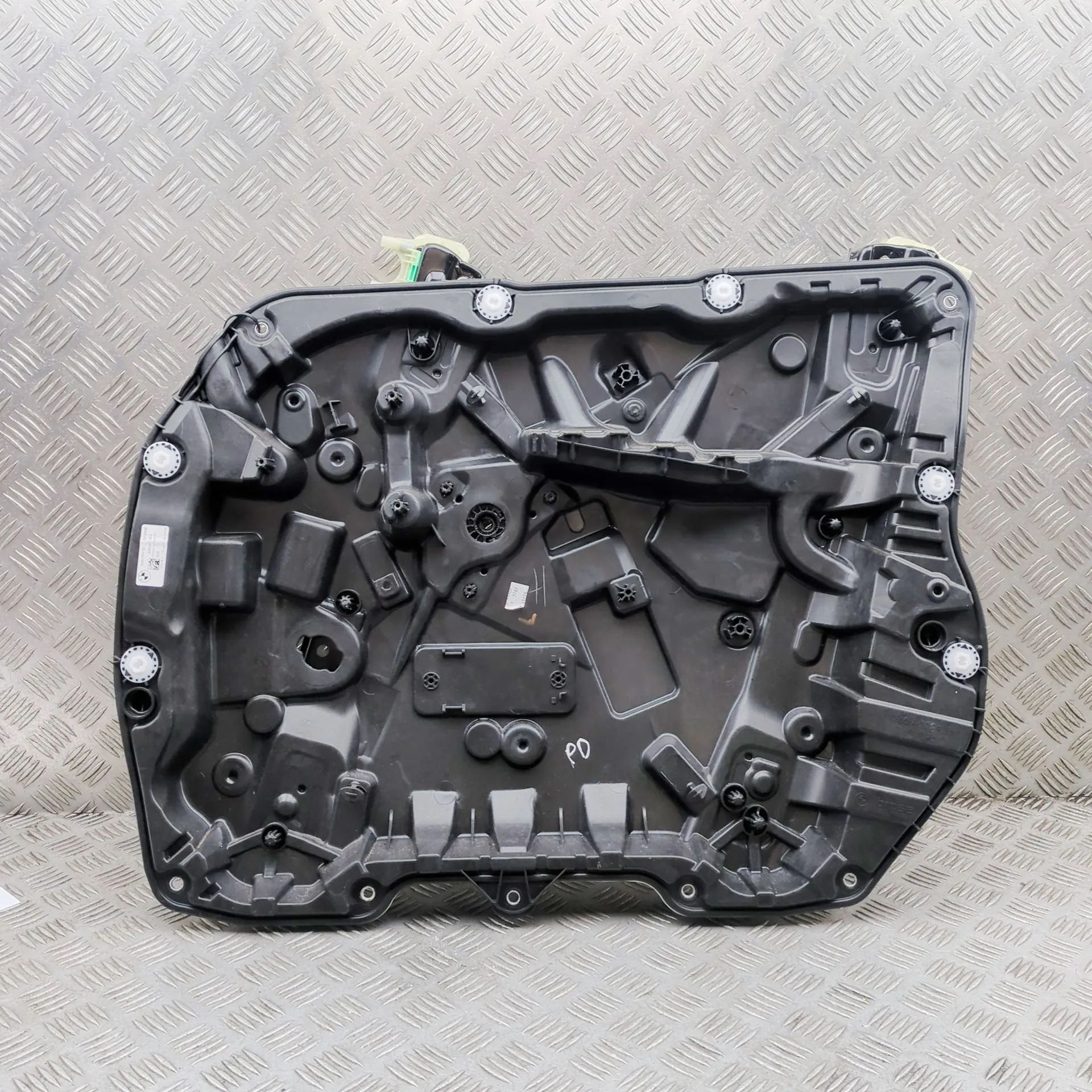 BMW X5 (G05) Front Right Door Window Regulator Front Right Door Window Regulator — BMW X5 (G05...