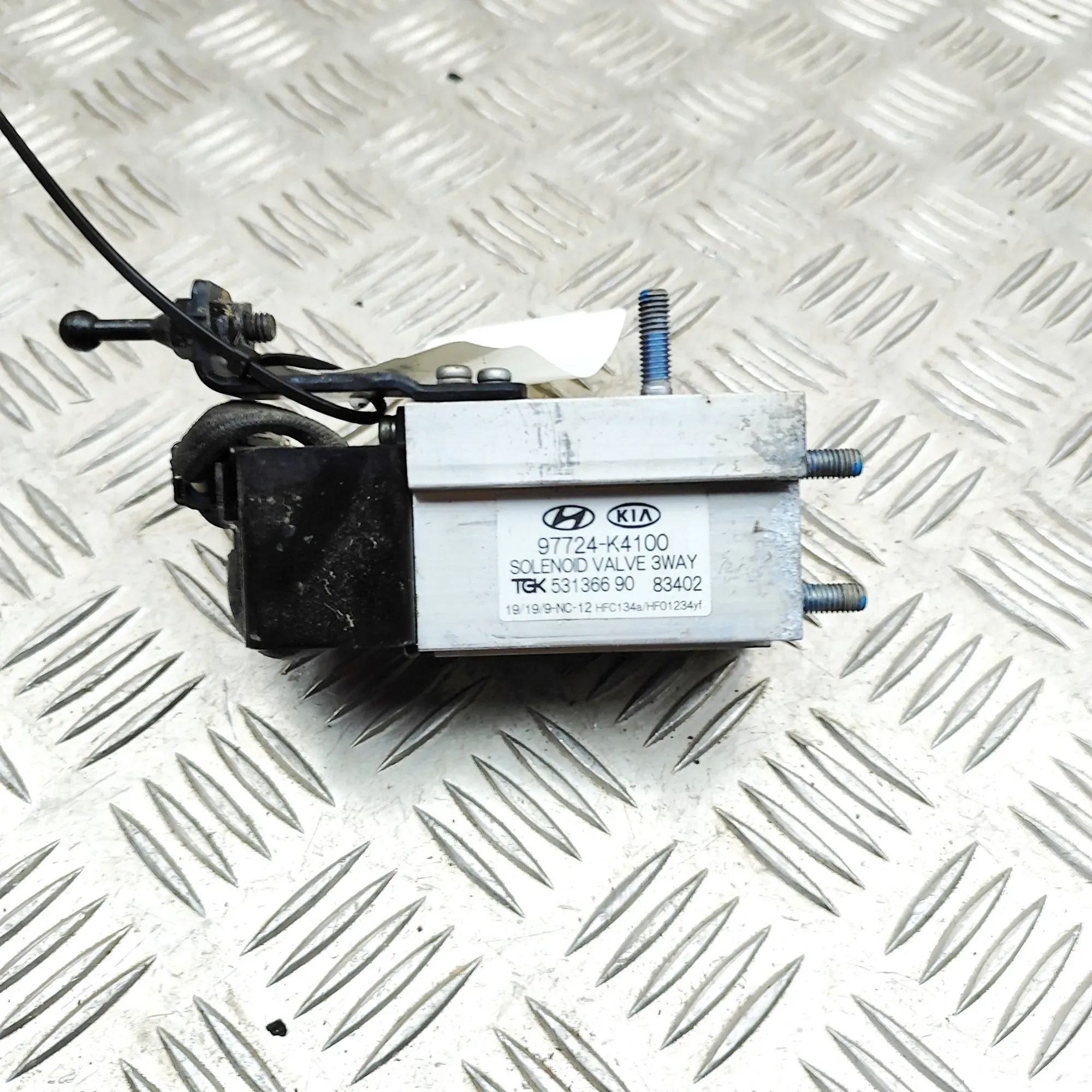 Kia Niro Air-conditioning expansion valve Air-conditioning expansion valve — KIA NIRO (20...