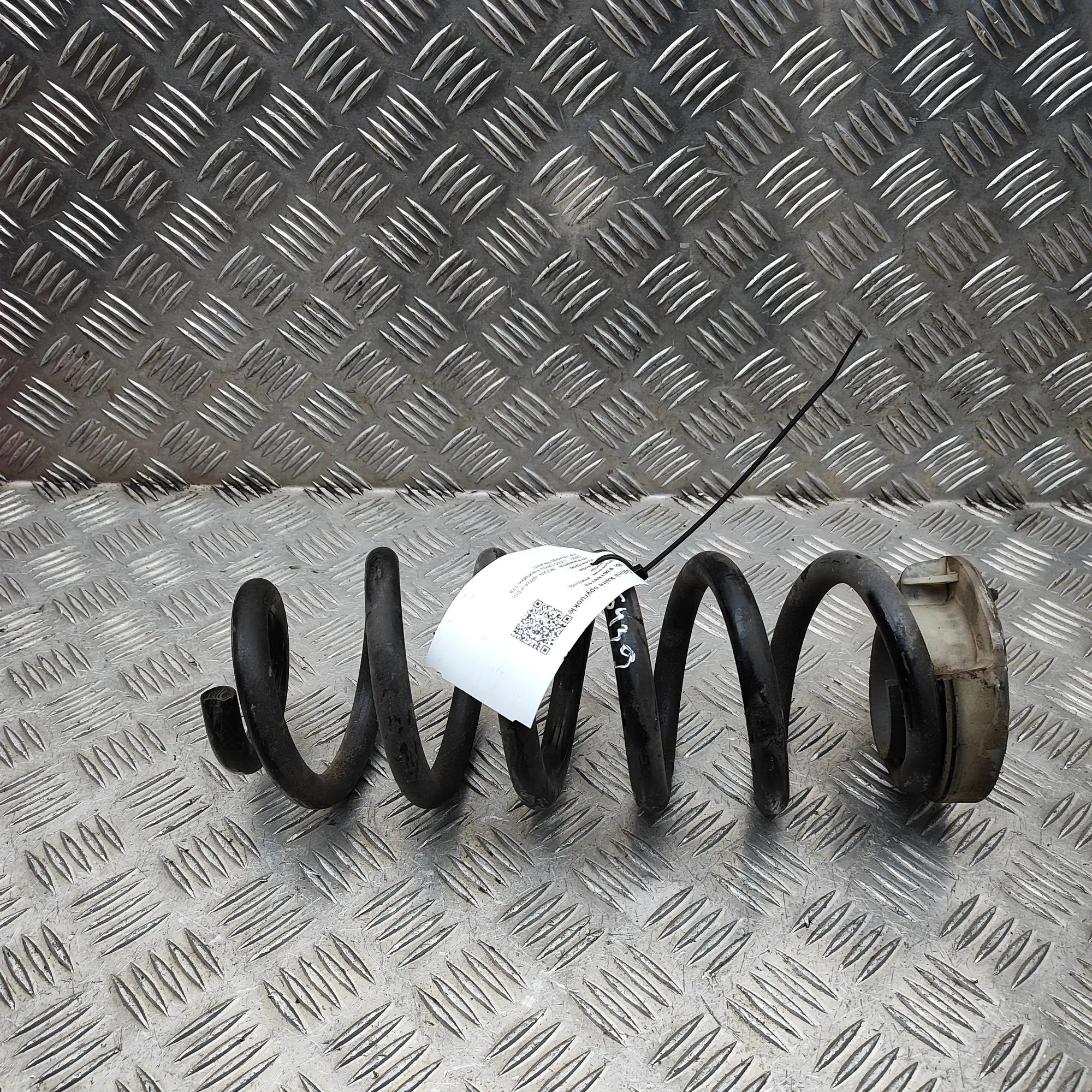 Nissan Ariya Coil spring — rear left Coil spring — rear left — NISSAN ARIYA (FE0) (2...
