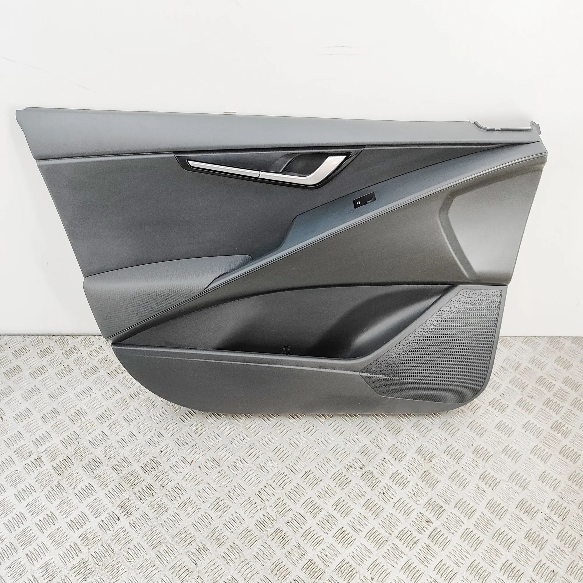 Kia Niro Front Left Door Panel Front Left Door Panel — KIA NIRO (II) (2022-......