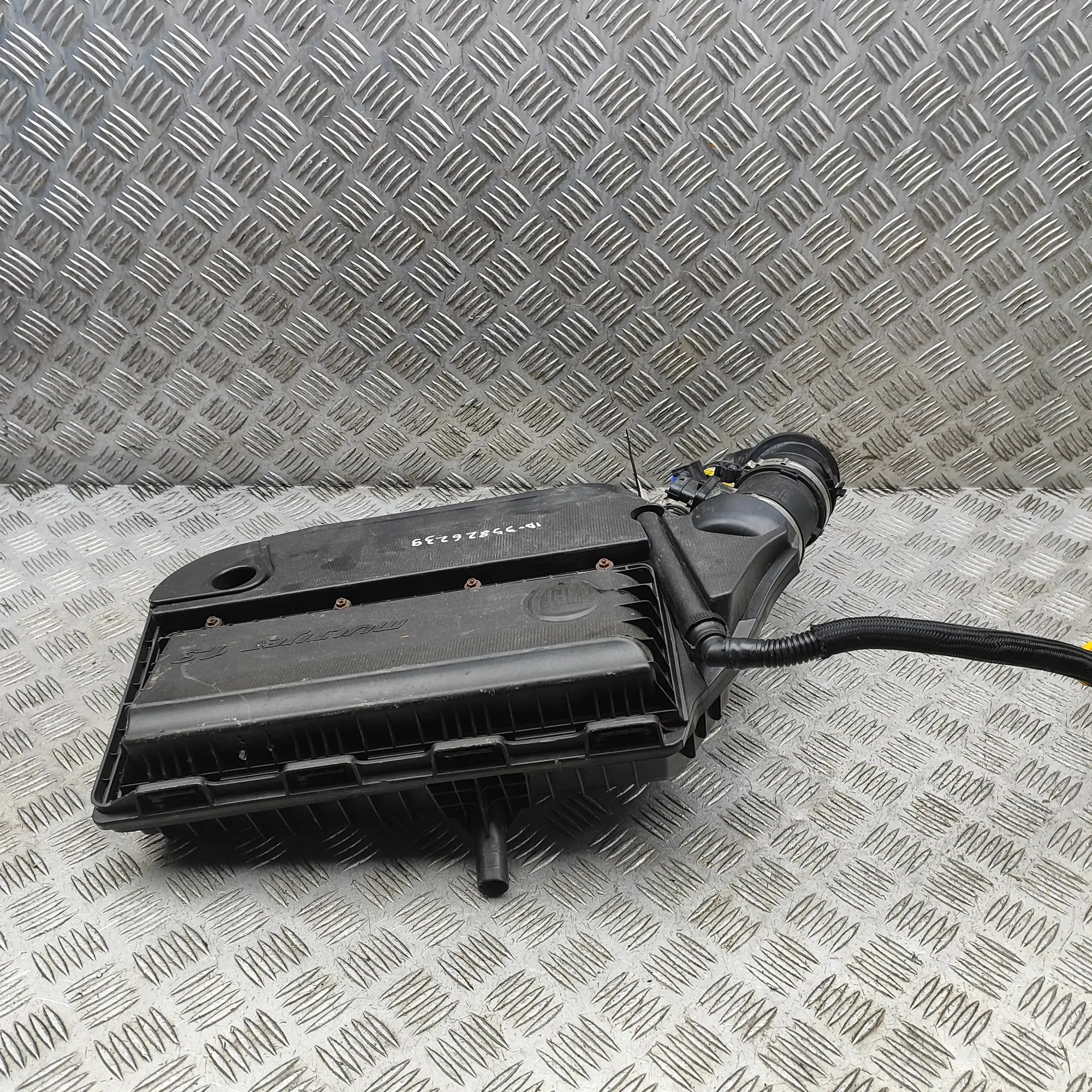Fiat Doblo (263) Ilmanpuhdistin  Air Filter Box — FIAT DOBLO (MPV 263_) (2009-.....