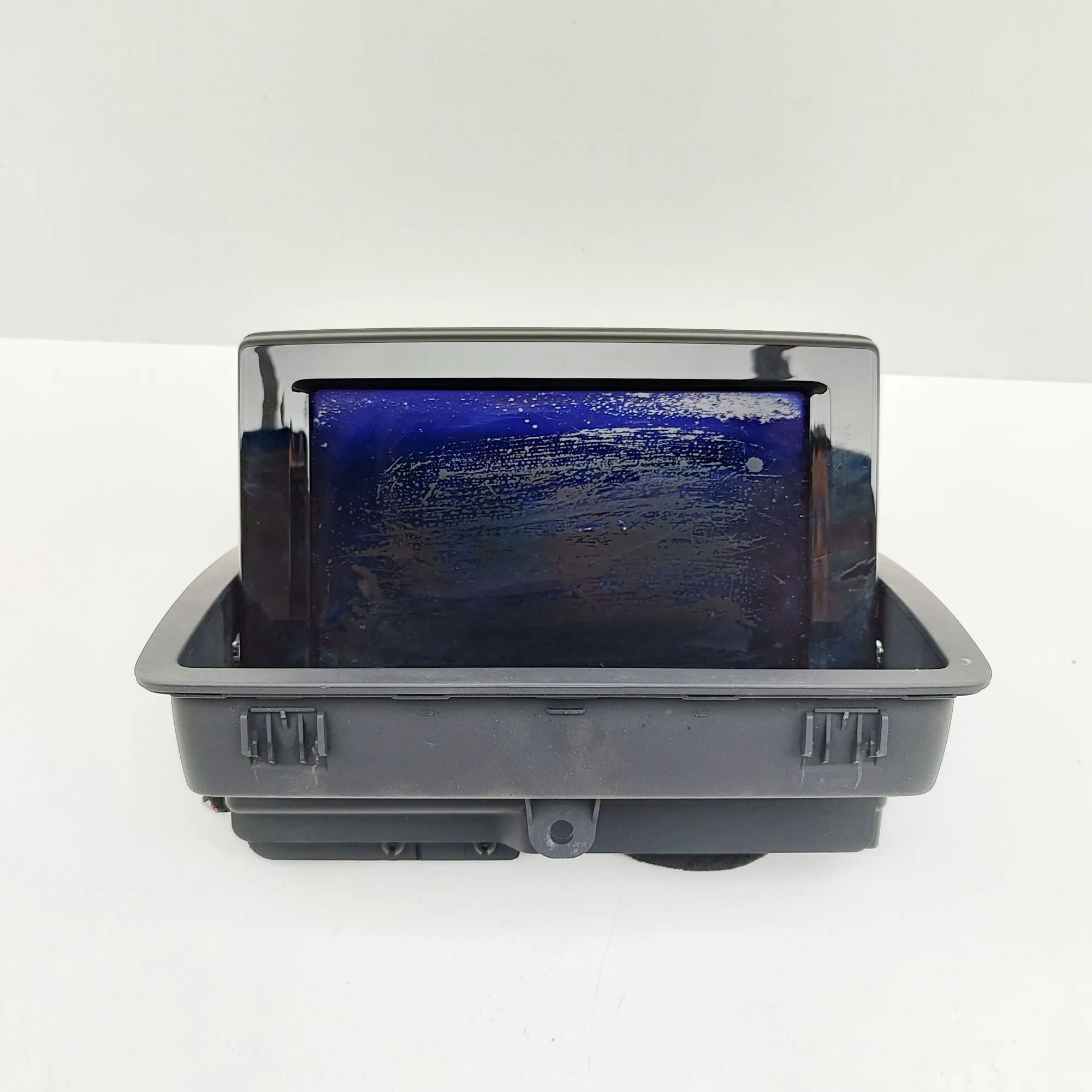 Audi Q3 (8U) Navigation display Navigation display — AUDI Q3 (8U) (2011-2018) —...