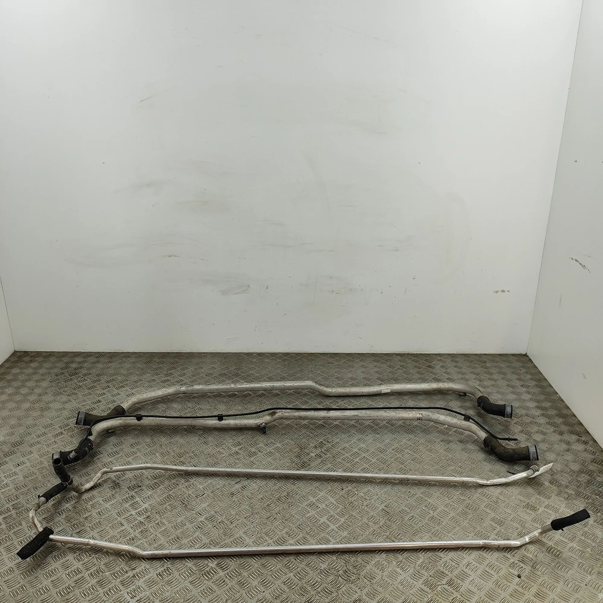 Porsche 911 (991) Coolant hose Coolant hose — PORSCHE 911 (991) (2011-2020) — ...