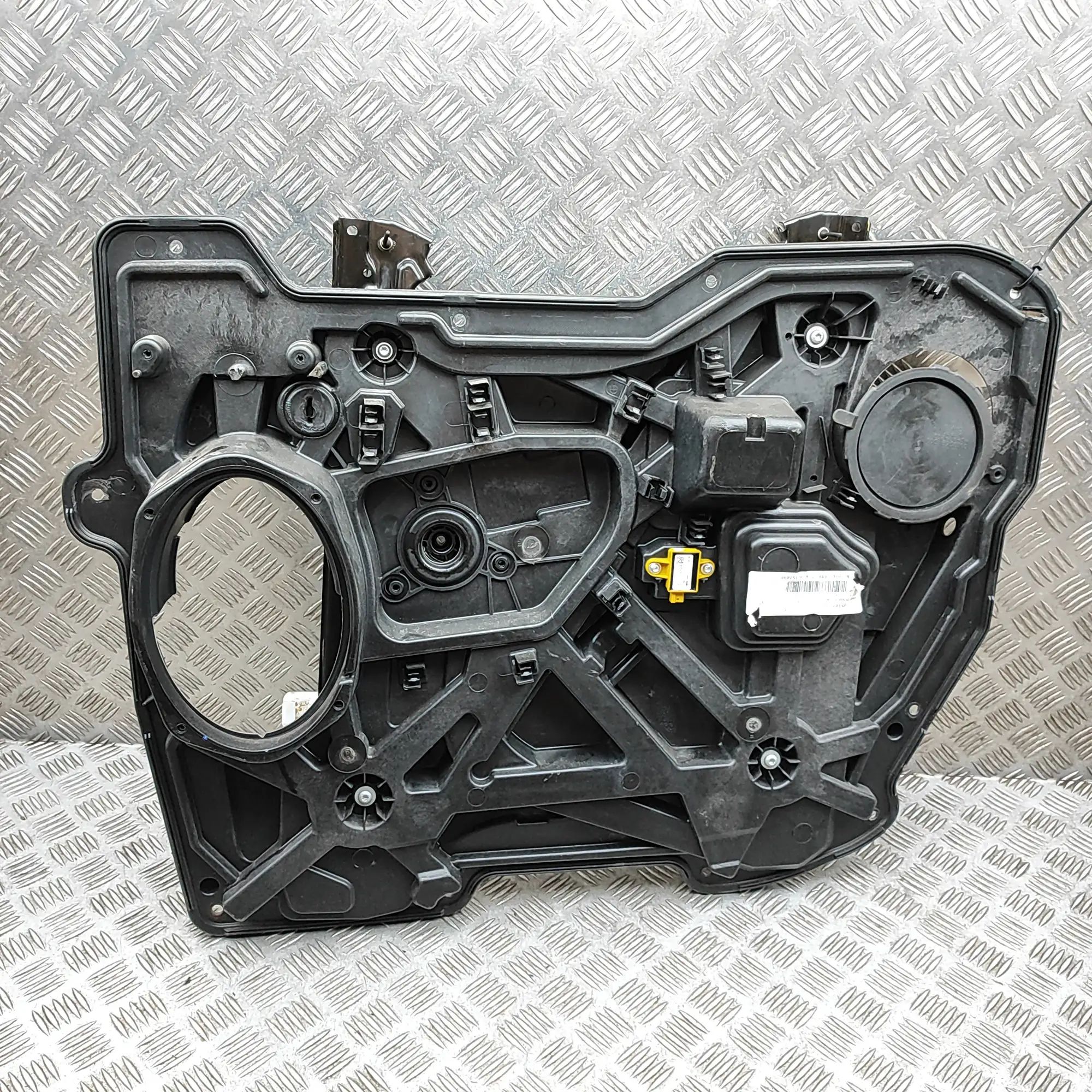 Chrysler Grand Voyager / Town & Country Front Right Door Window Regulator Front Right Door Window Regulator — CHRYSLER GR...