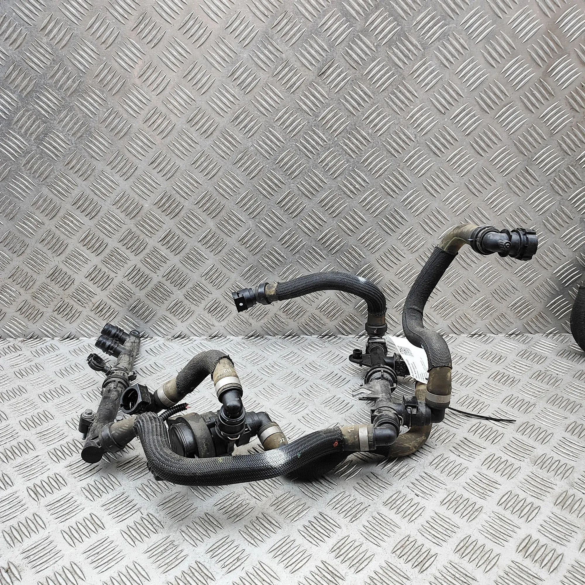 Opel Mokka (B) Шланг системы охлаждения Coolant hose — OPEL MOKKA (2020-...) — 98298339...