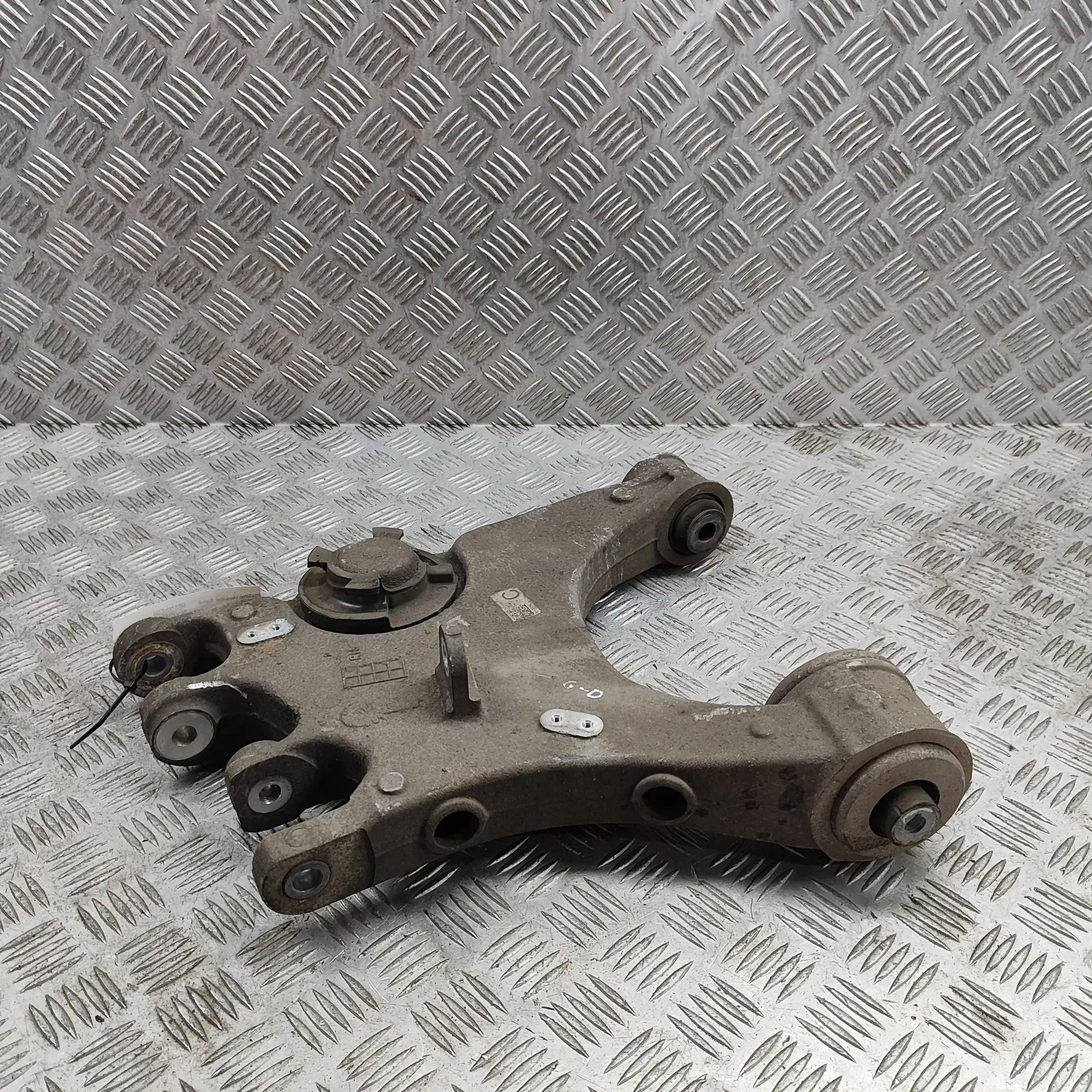 Alfa-Romeo Stelvio Rear Right Lower Control Arm Rear Right Lower Control Arm — ALFA ROMEO STELV...