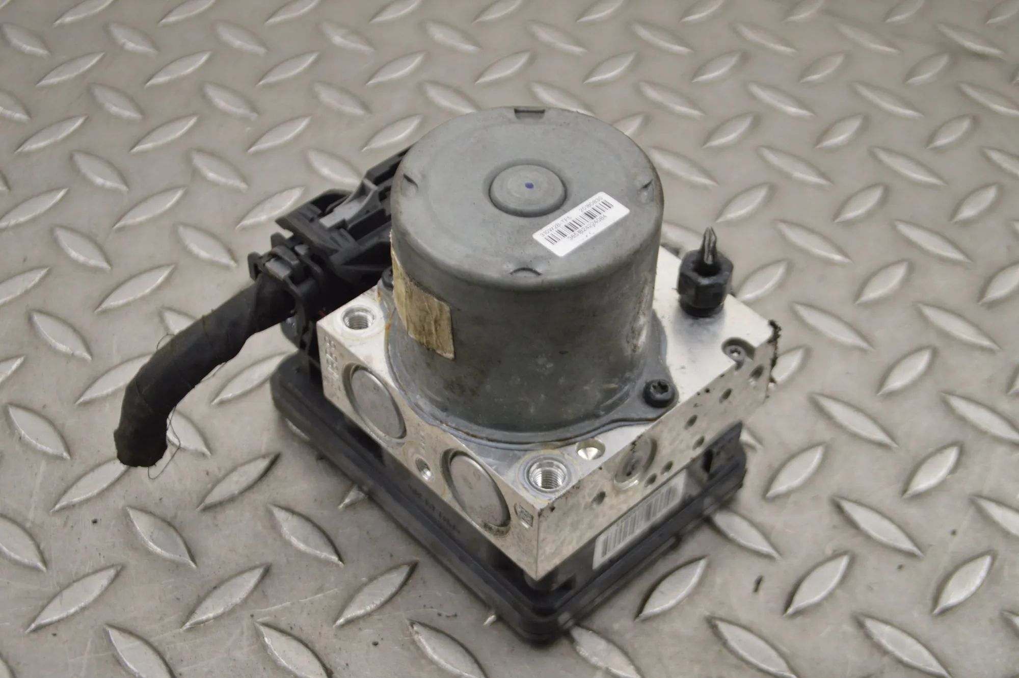 Hyundai Tucson ABS pump ABS Pump — HYUNDAI TUCSON (TL, TLE) (2015-...) ...