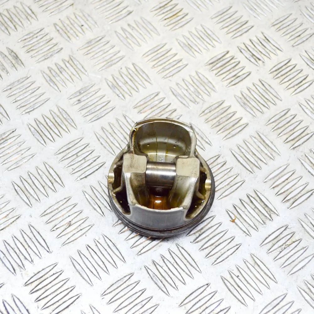 Maserati Ghibli Piston Piston — MASERATI GHIBLI (M157) (2013-...) — 31...