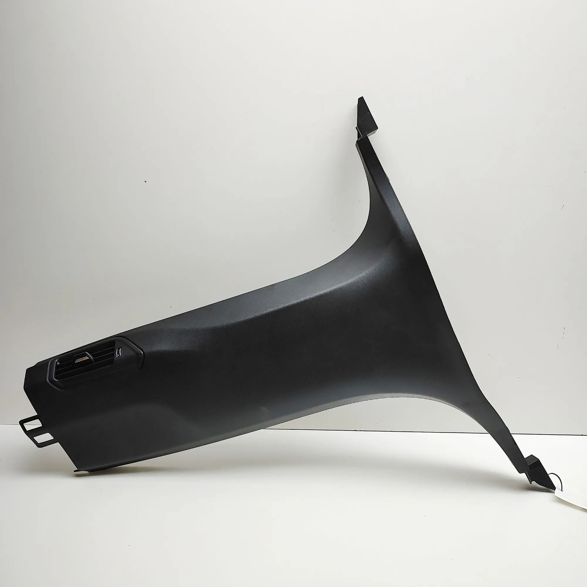 BMW X5 (G05) B-pillar trim — right B-pillar trim — right — BMW X5 (G05) (2018-...)...