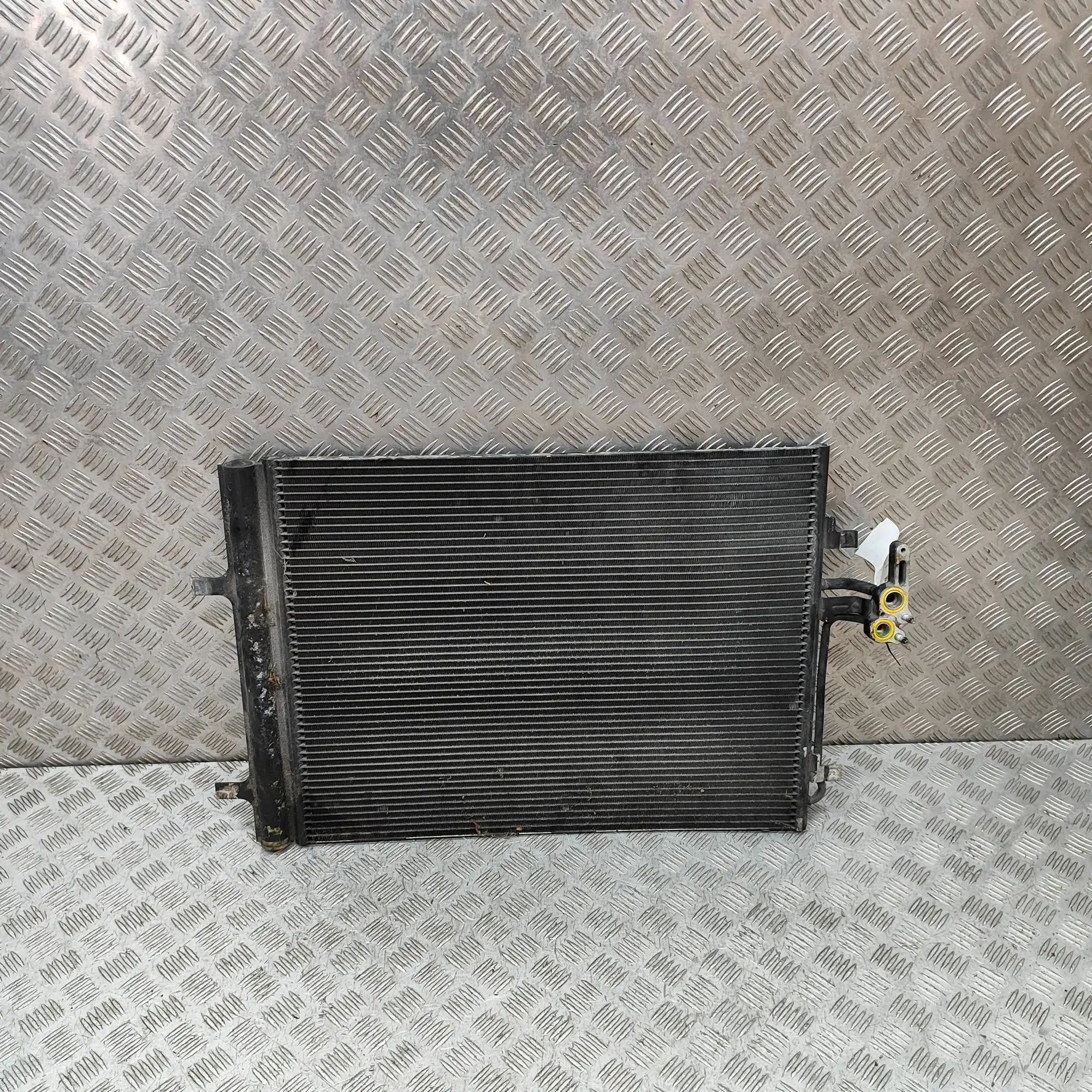 Land Rover Range Rover Evoque A/C Air Con Radiator A/C Air Con Radiator — LAND ROVER RANGE ROVER E...