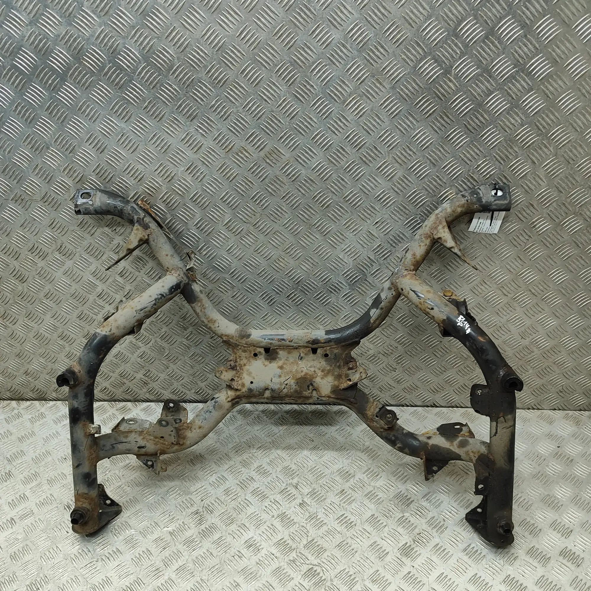 BMW 7 (E38) Front subframe Front subframe — BMW 7 (E38) (1994-2001) — 1092...