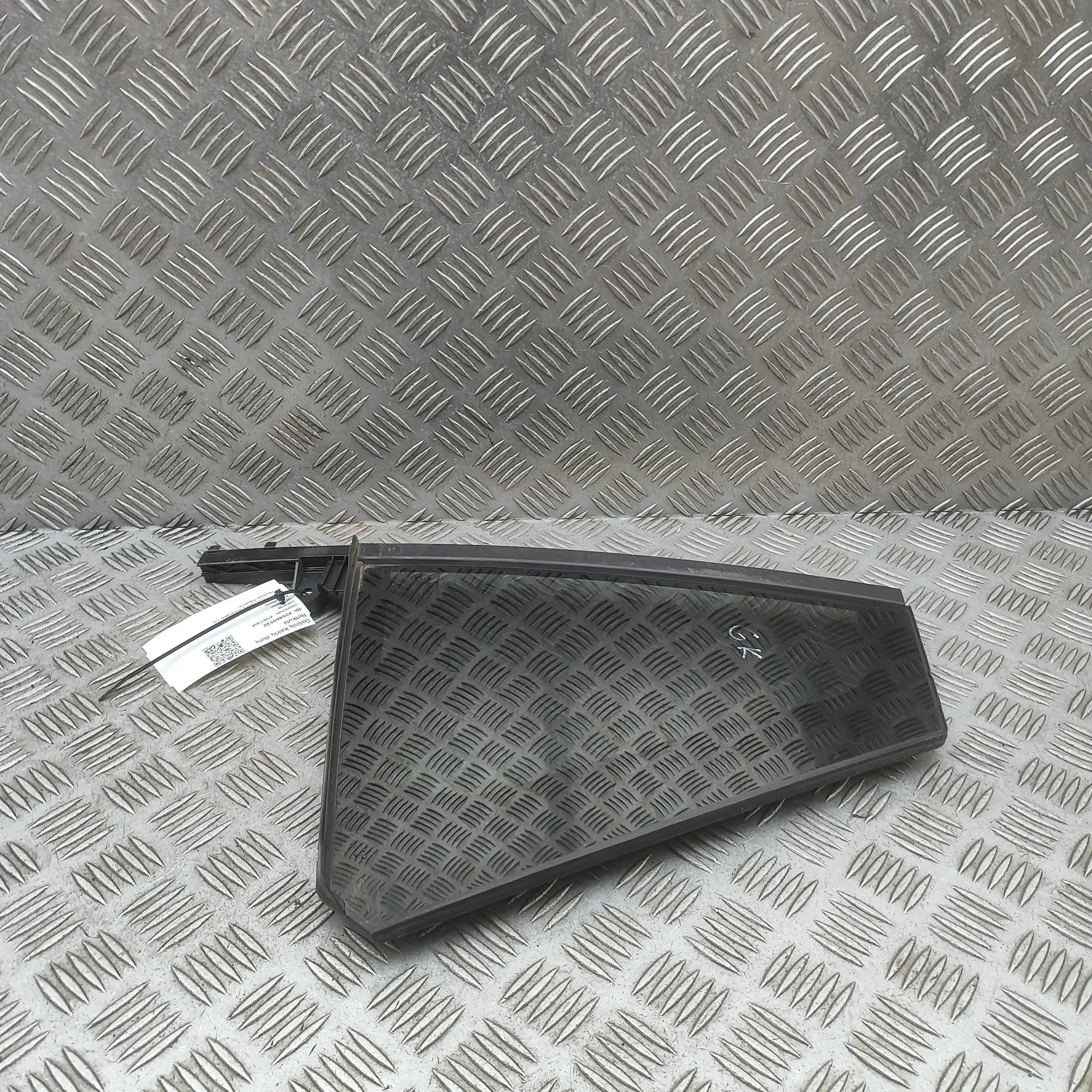 Skoda Elroq  Rear door left-hand window Rear door left-hand window — SKODA ELROQ (2024-...