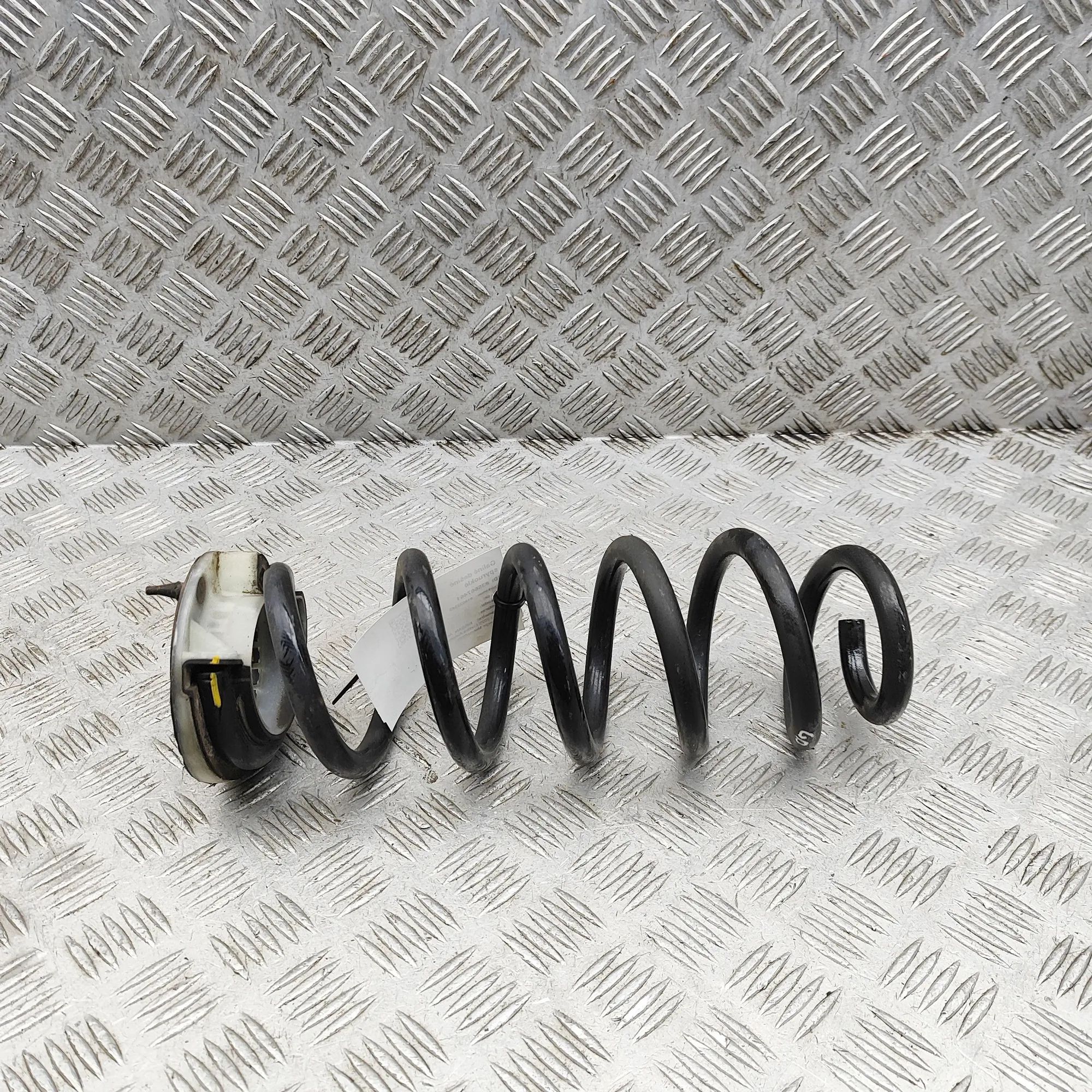 Nissan Ariya Coil spring — rear right Coil spring — rear right — NISSAN ARIYA (FE0) (...