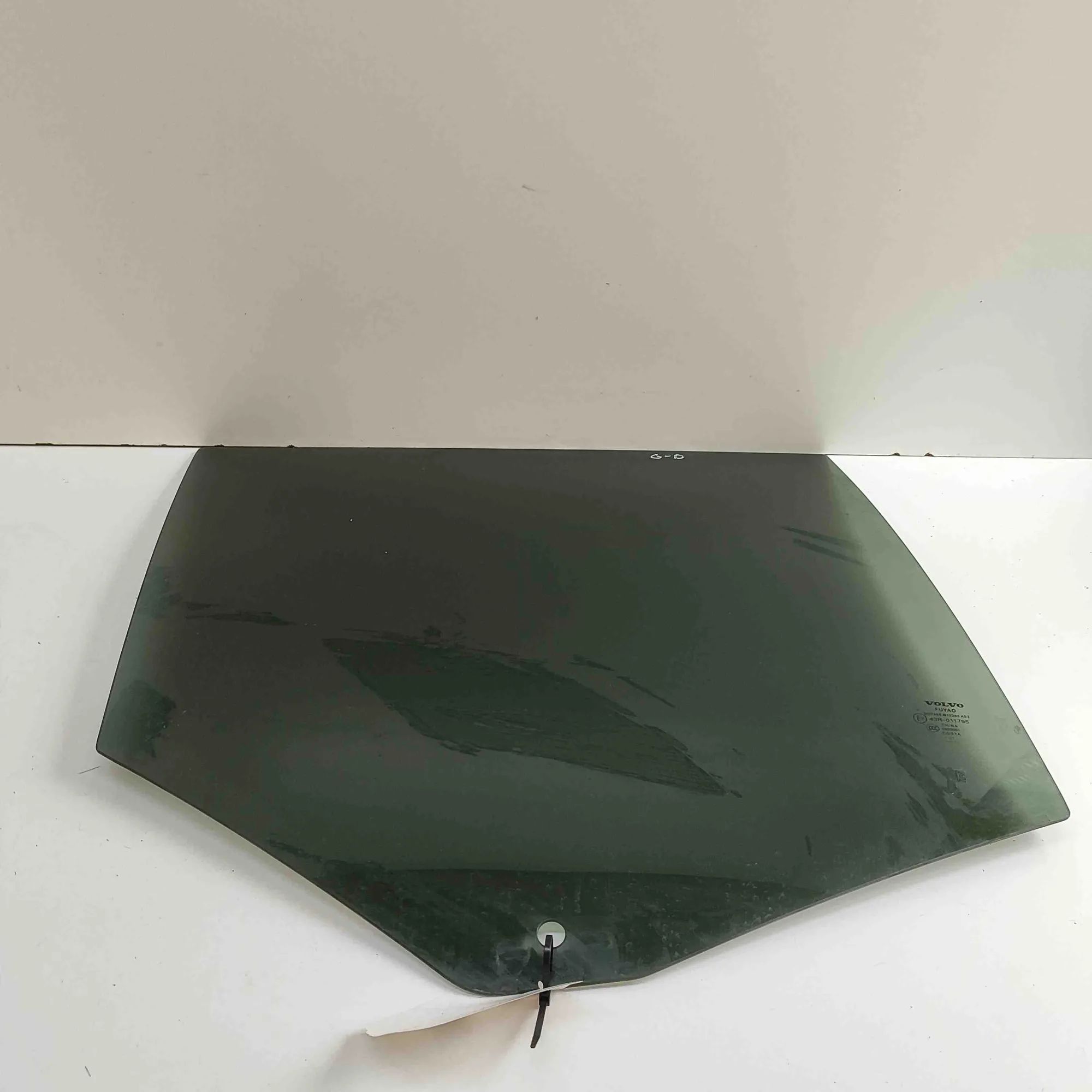 Volvo V60 Right rear door window Right rear door window — VOLVO V60 (II 225, 227...