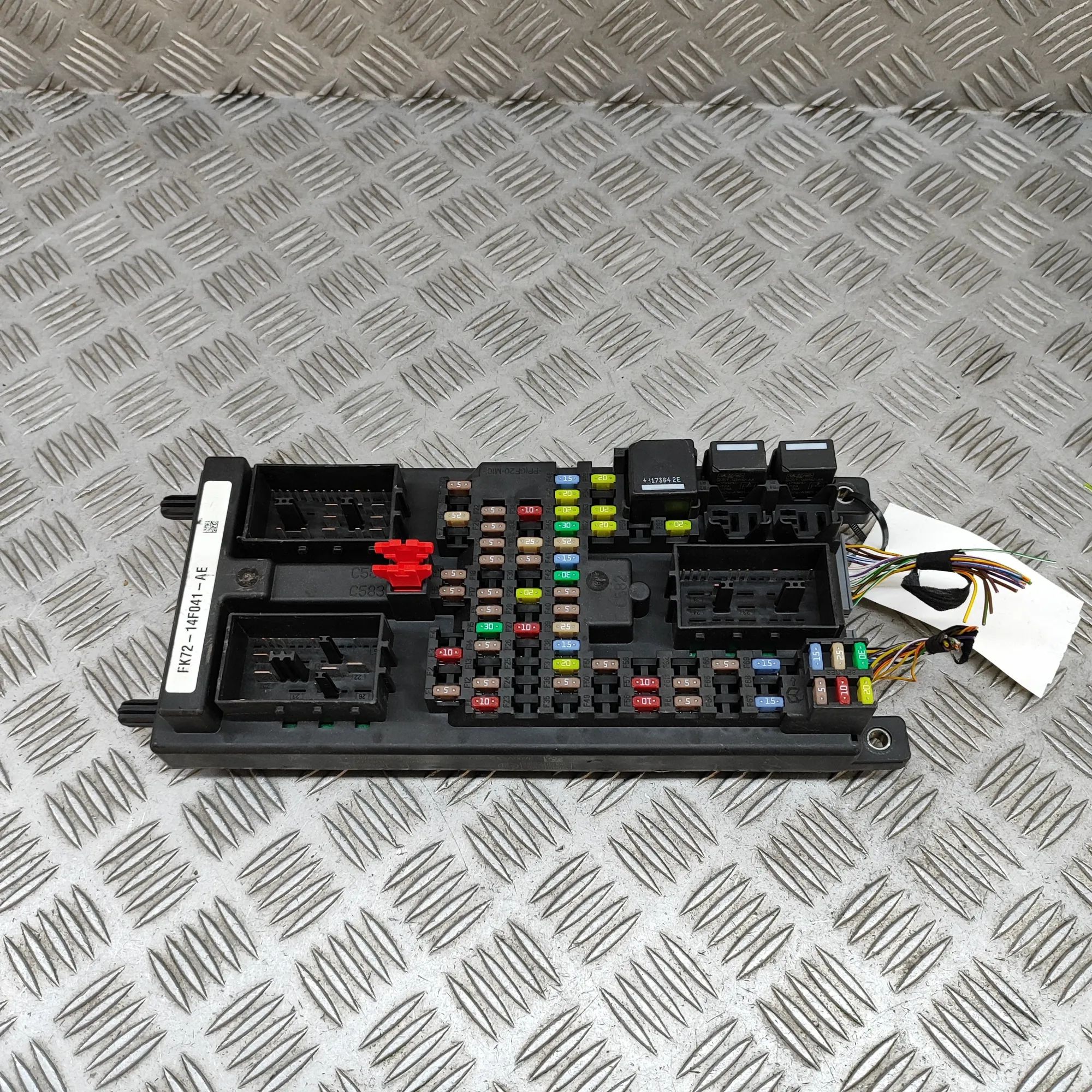 Land Rover Discovery Sport Fuse Box Module Fuse Box Module — LAND ROVER DISCOVERY SPORT (L...