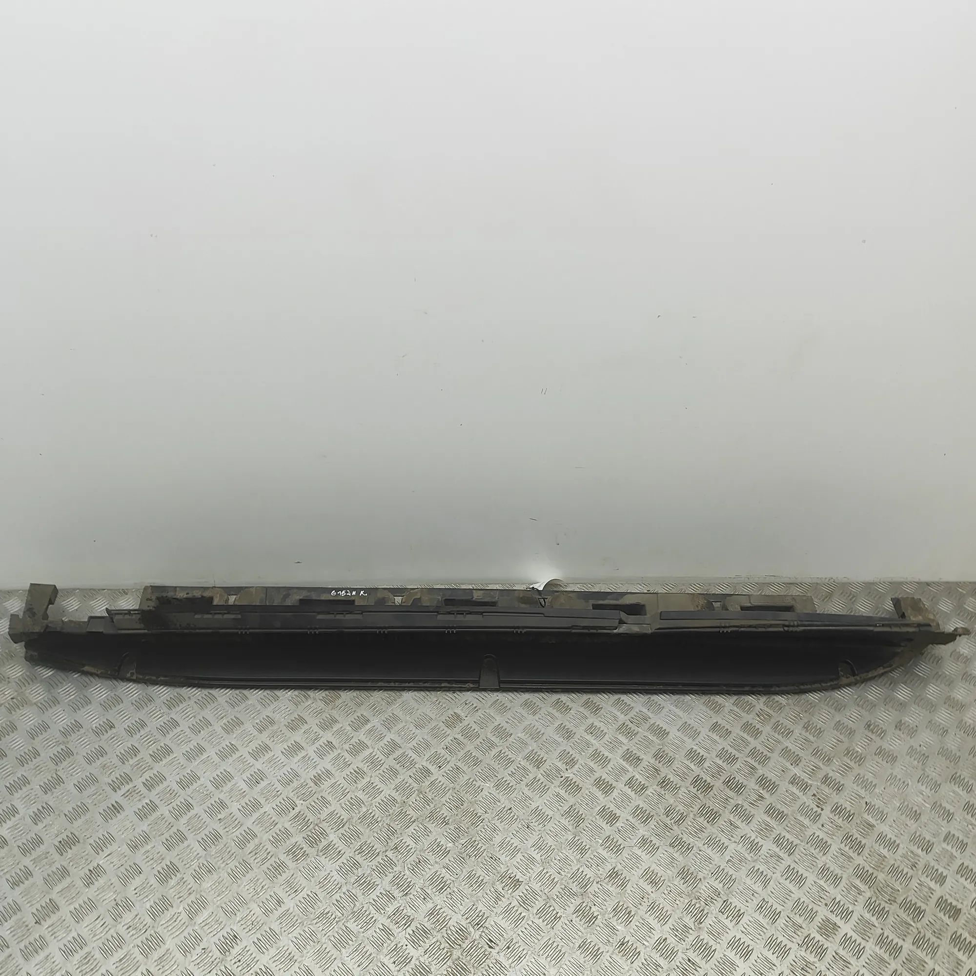 Mercedes-Benz ML / GLE (W166) Side skirt bracket Side skirt bracket — MERCEDES BENZ GLE (W166) (...