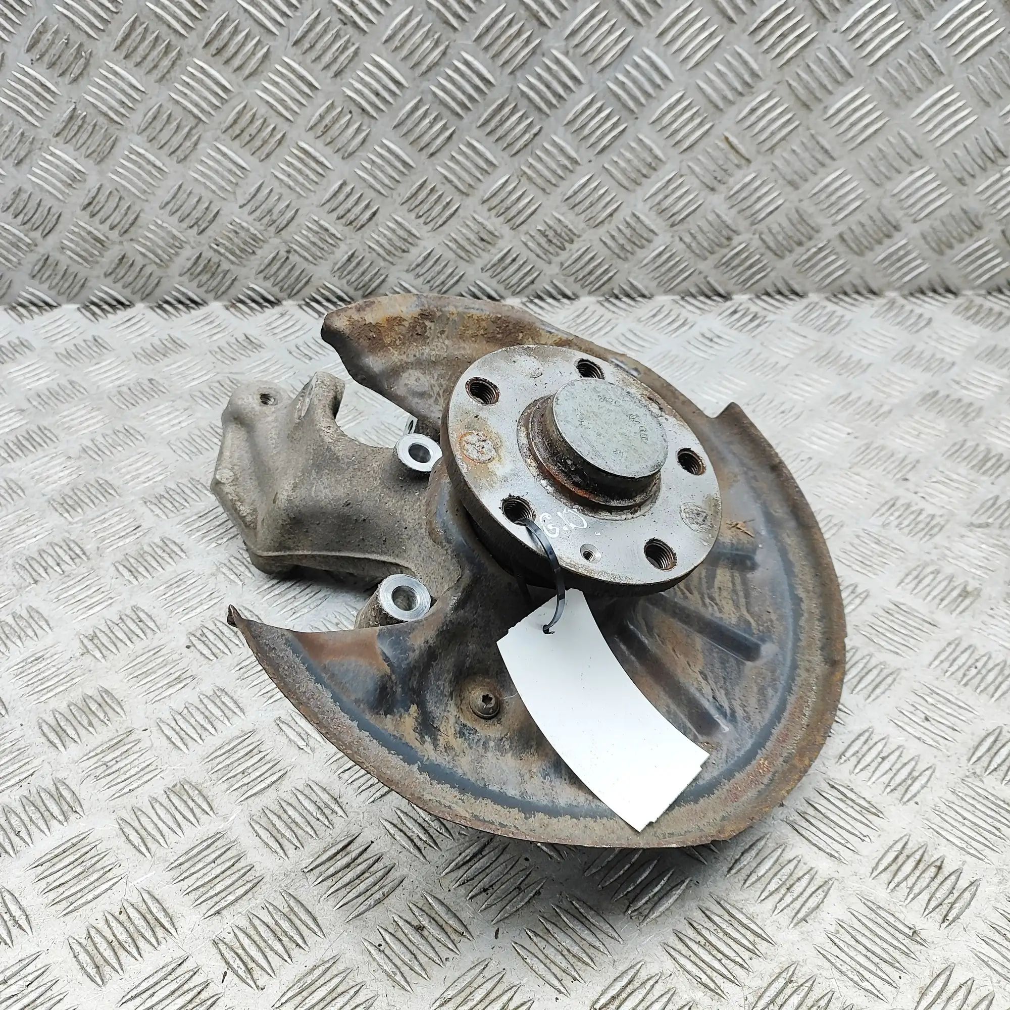 Audi Q3 (F3) Rear Right Wheel Hub Rear Right Wheel Hub — AUDI Q3 (F3) (2018-...) ...