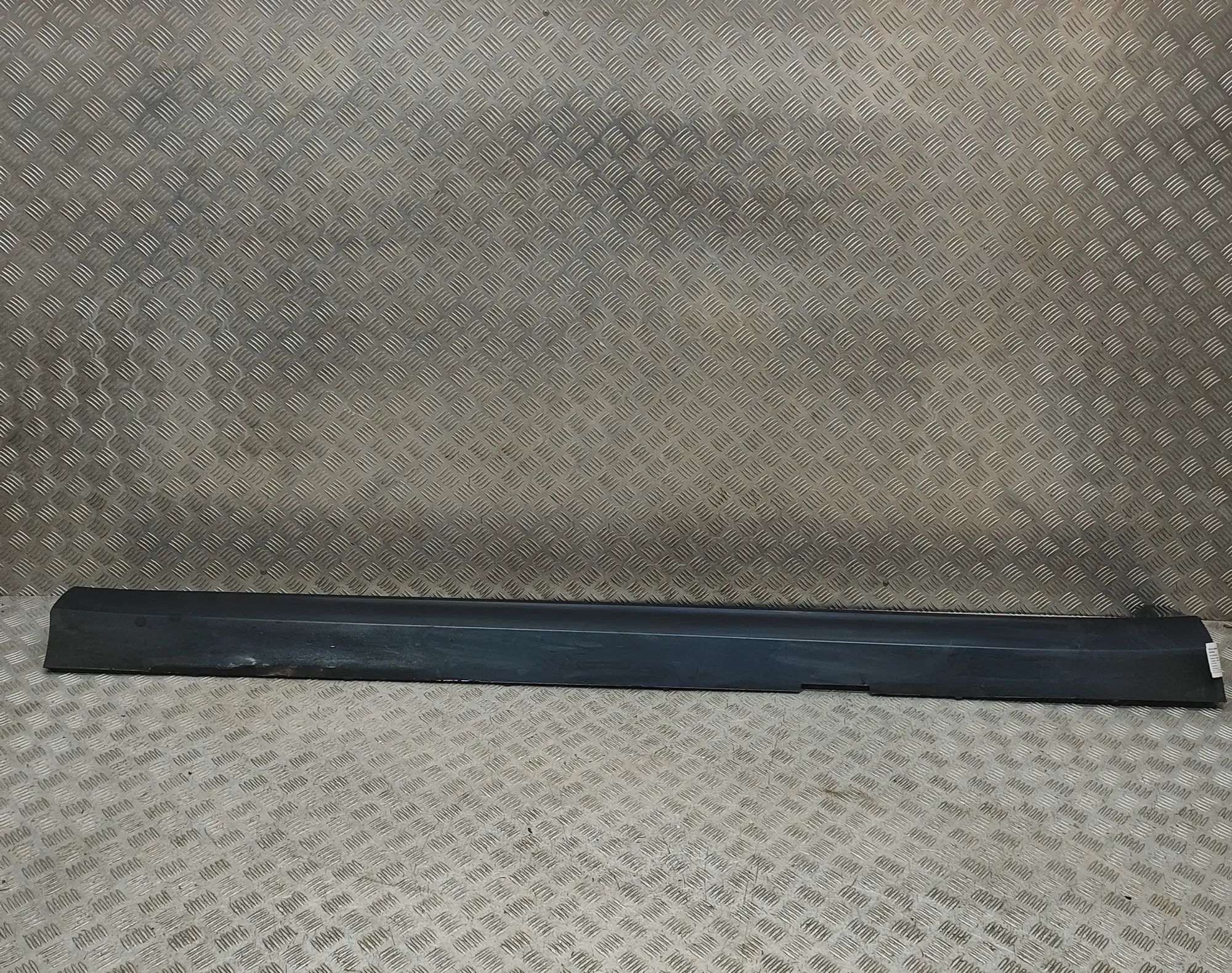 Volvo V60 Left Side Plastic Sideskirt Cover Left Side Plastic Sideskirt Cover — VOLVO V60 (...