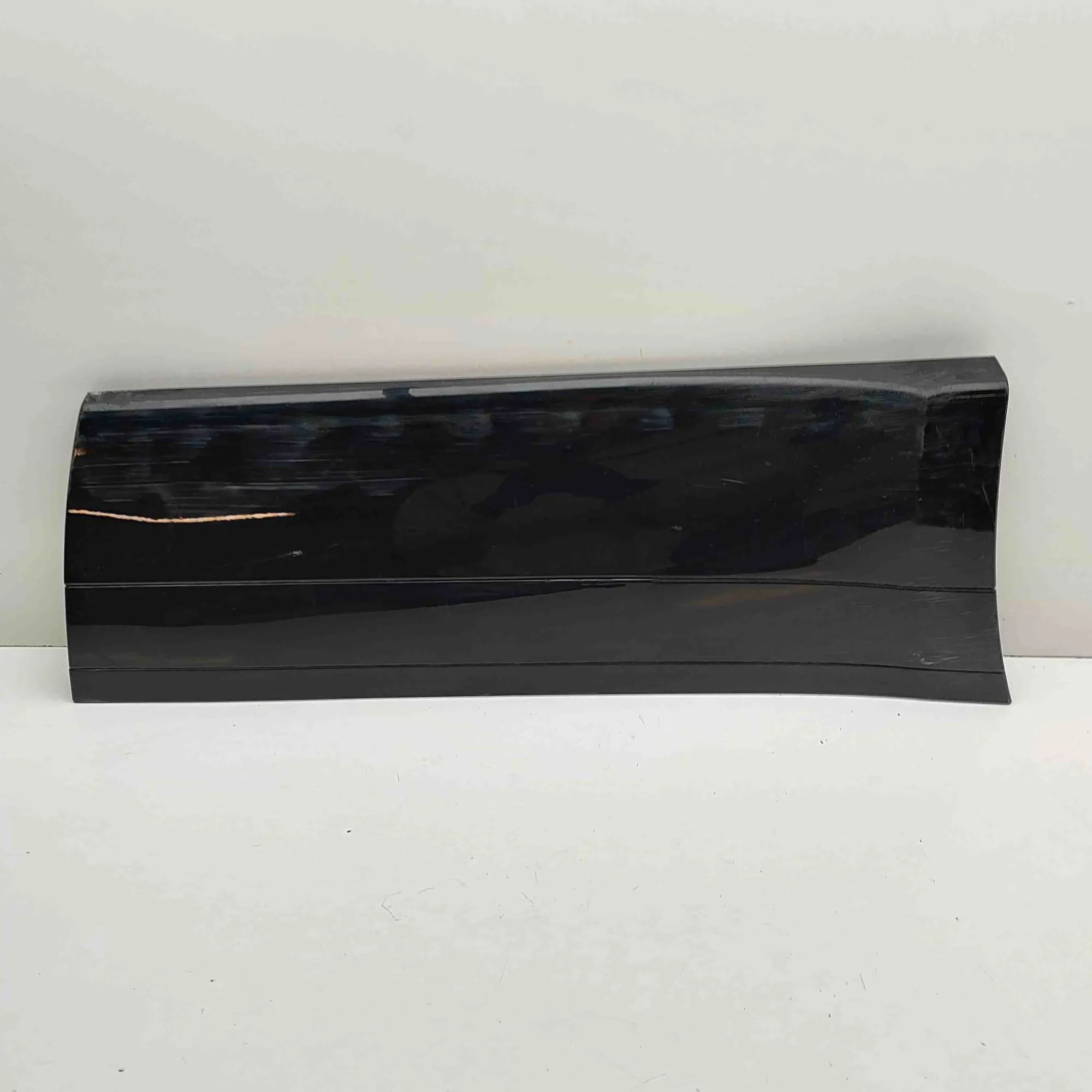 Land Rover Range Rover Velar Door moulding — rear right Door moulding — rear right — LAND ROVER RANGE R...