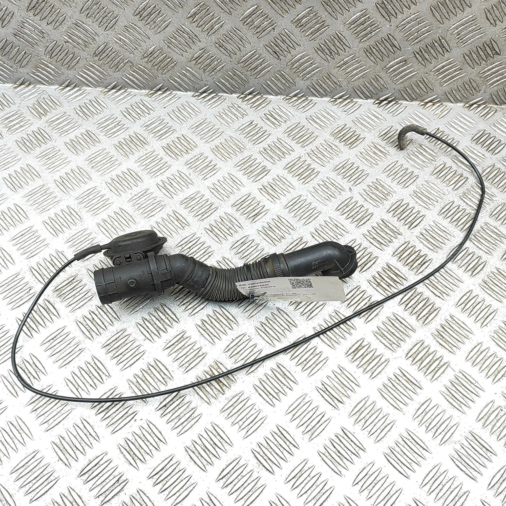 Porsche 911 (991) Breather hose Breather hose — PORSCHE 911 (991) (2011-2020) —...