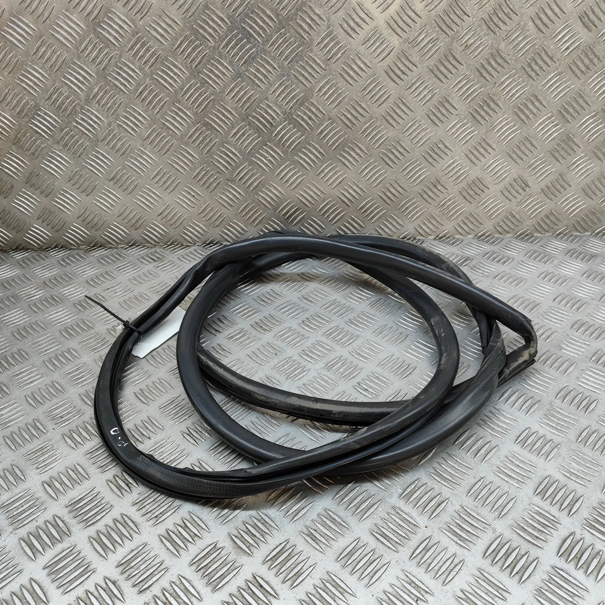 Lexus RX Door rubber seal — front right Door rubber seal — front right — LEXUS RX (_L2_...