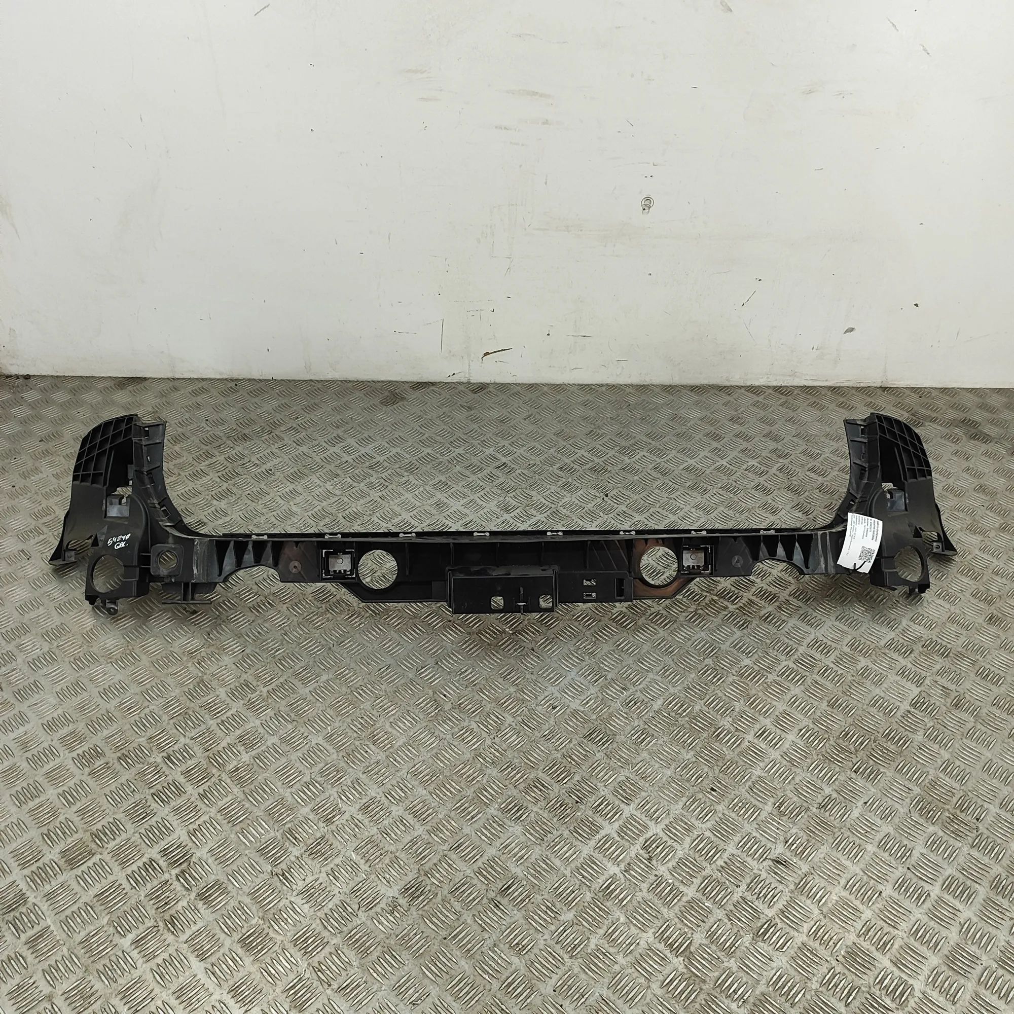 Audi Q3 (F3) Rear Bumper Middle Bracket Rear Bumper Middle Bracket — AUDI Q3 (F3) (2018...