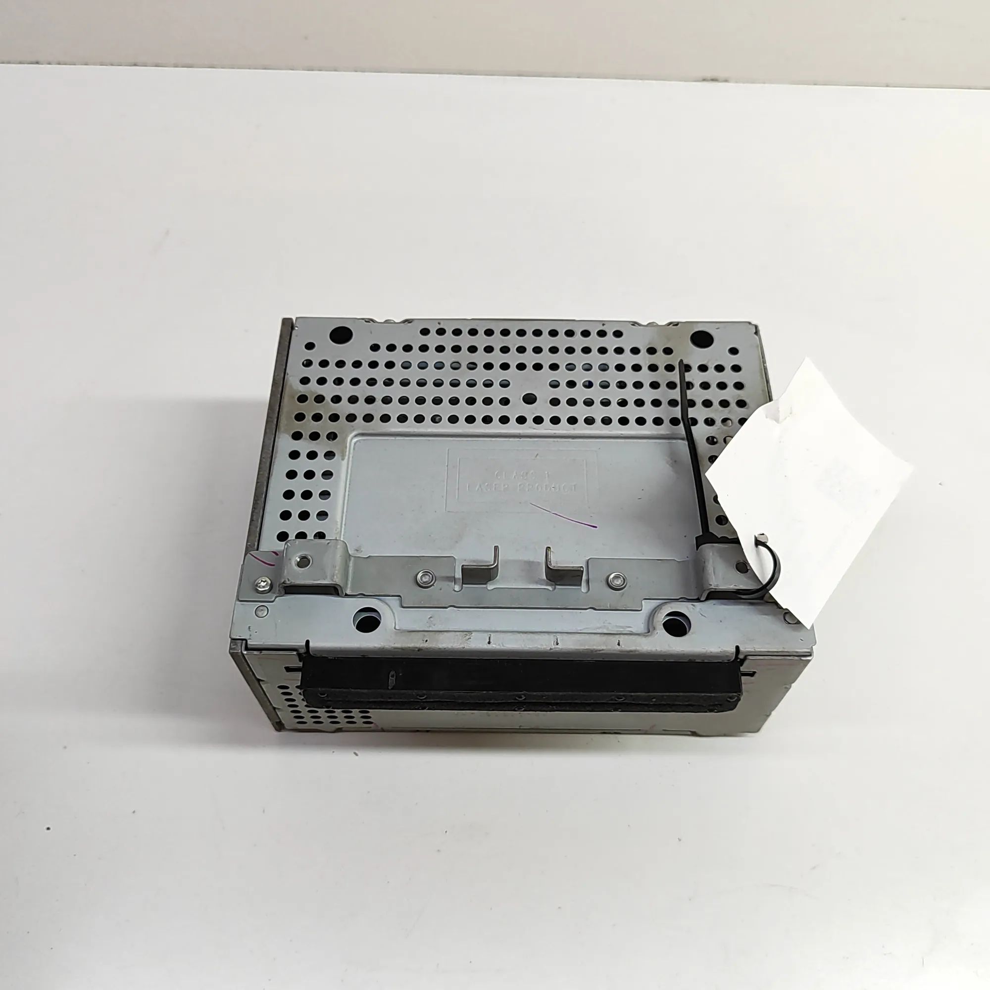 Ford Fiesta Radio / CD / navigation head unit Radio / CD / navigation head unit — FORD FIESTA...