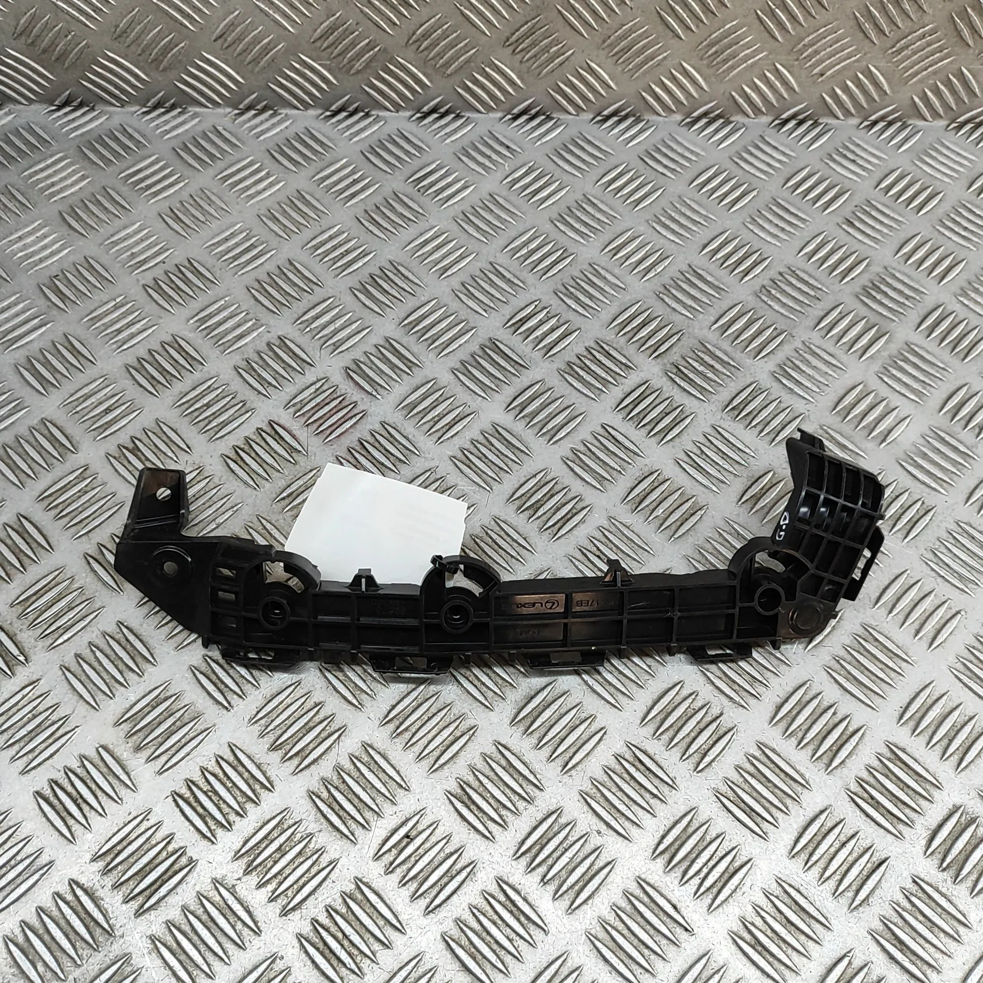 Lexus RX Rear Right Bumper Bracket Rear Right Bumper Bracket — LEXUS RX (_LA1_, _L...