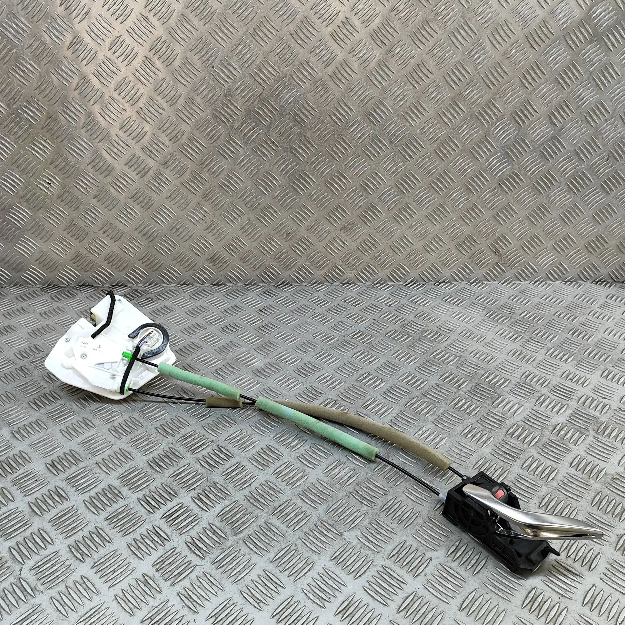 Mazda CX-5 (KF) Door lock — front left Door lock — front left — MAZDA CX-5 (KF) (2016-...