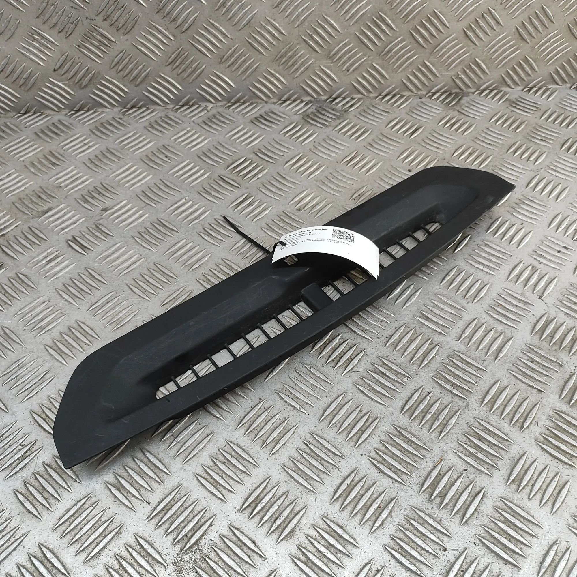 Land Rover Defender Dashboard Trim Dashboard trim — LAND ROVER DEFENDER (Van L663)...
