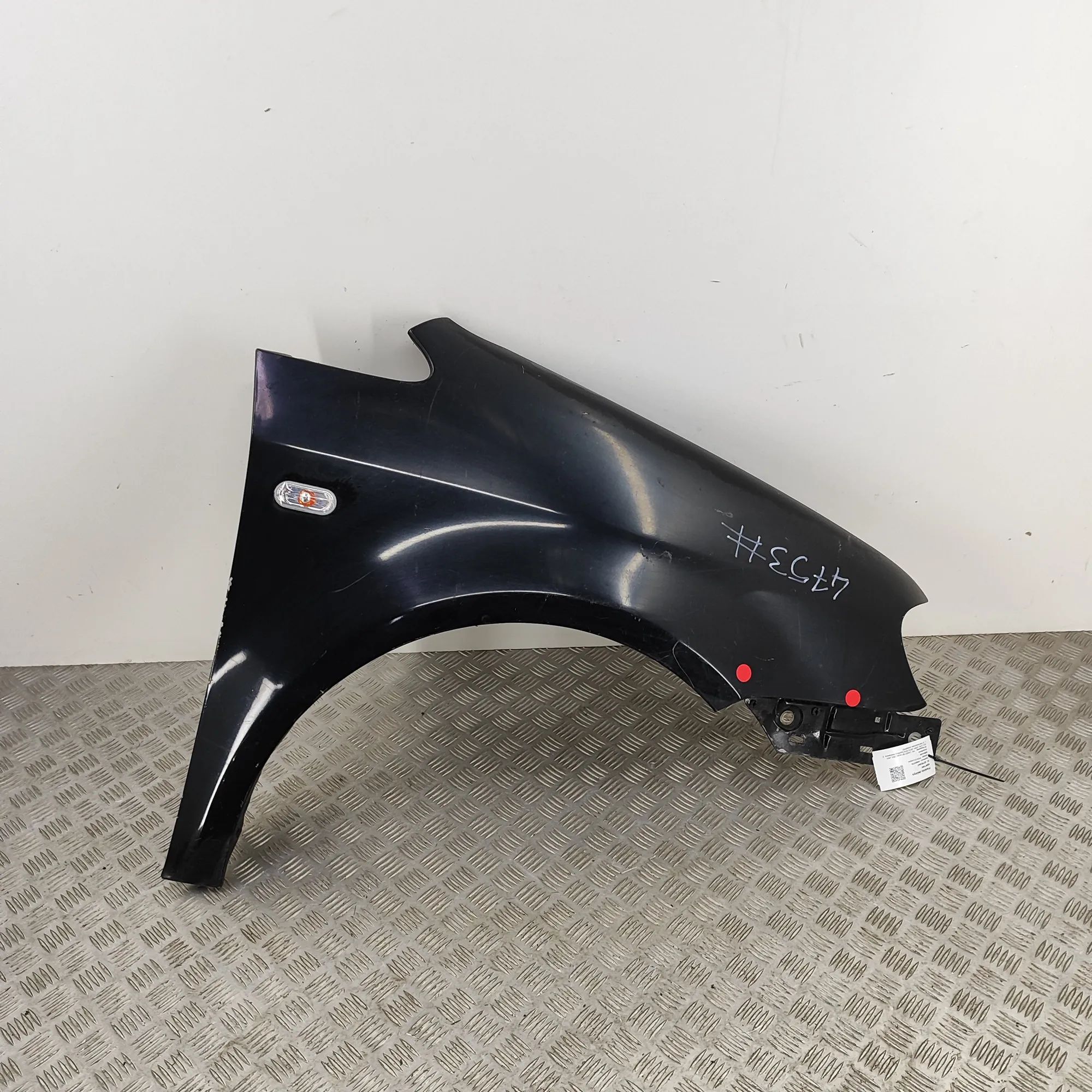 Volkswagen Caddy (2K) Front Right Fender