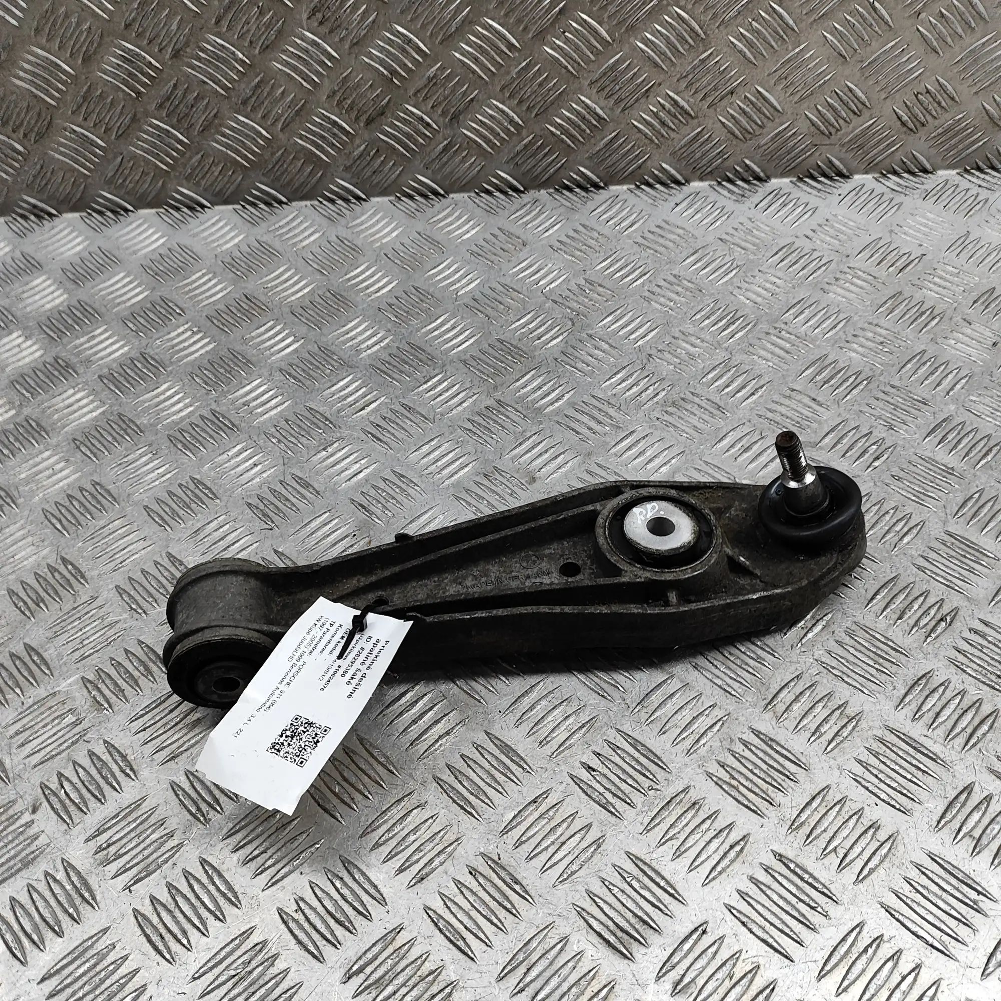 Porsche 911 (996) Front Right Lower Control Arm Front Right Lower Control Arm — PORSCHE 911 (99...