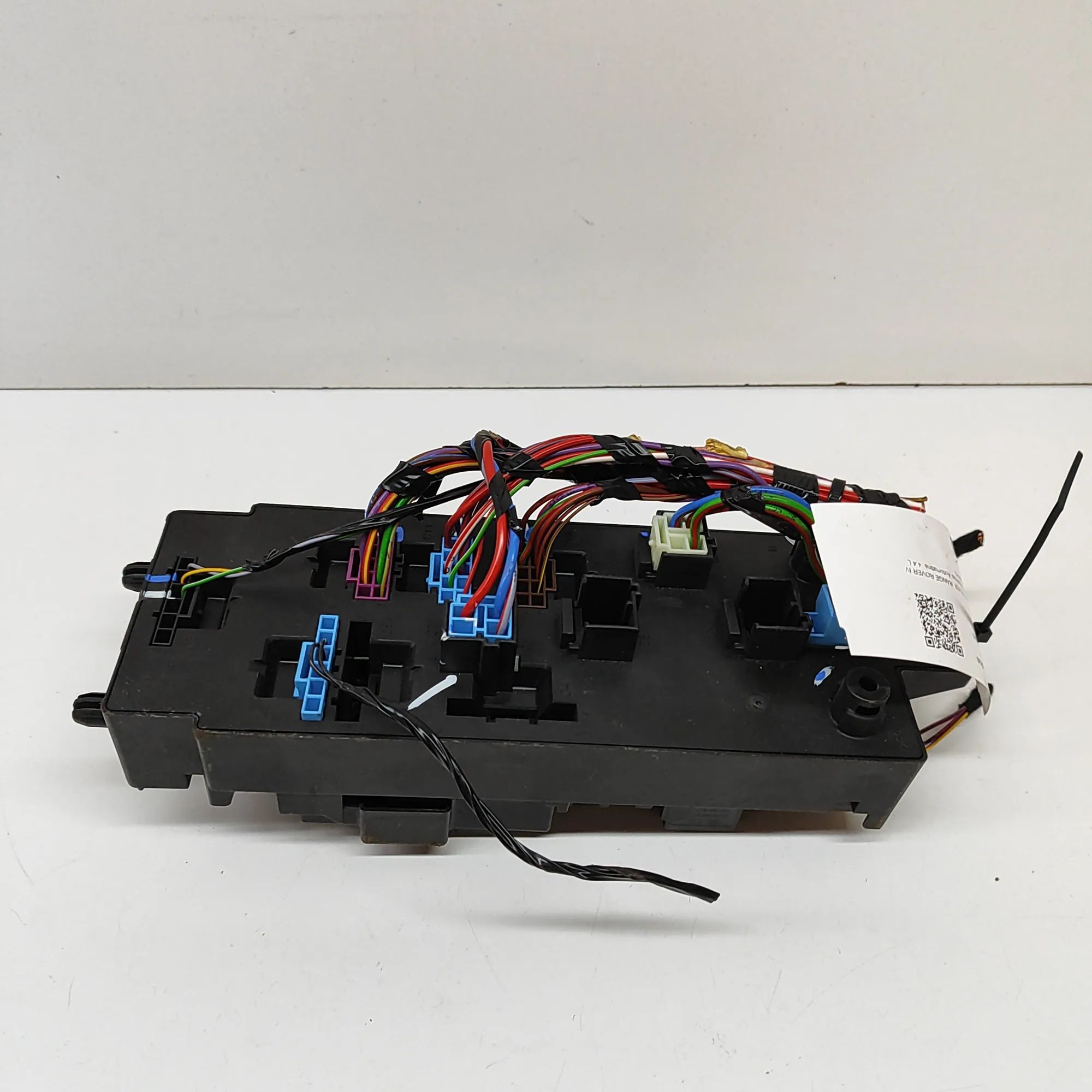Land Rover Range Rover (L405) Fuse Box Module Fuse Box Module — LAND ROVER RANGE ROVER (IV L4...