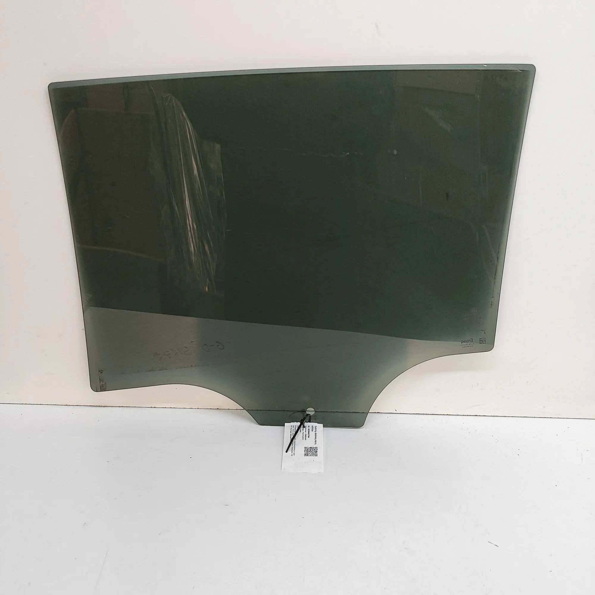 Skoda Enyaq Right rear door window Right rear door window — SKODA ENYAQ (iV SUV 5A...