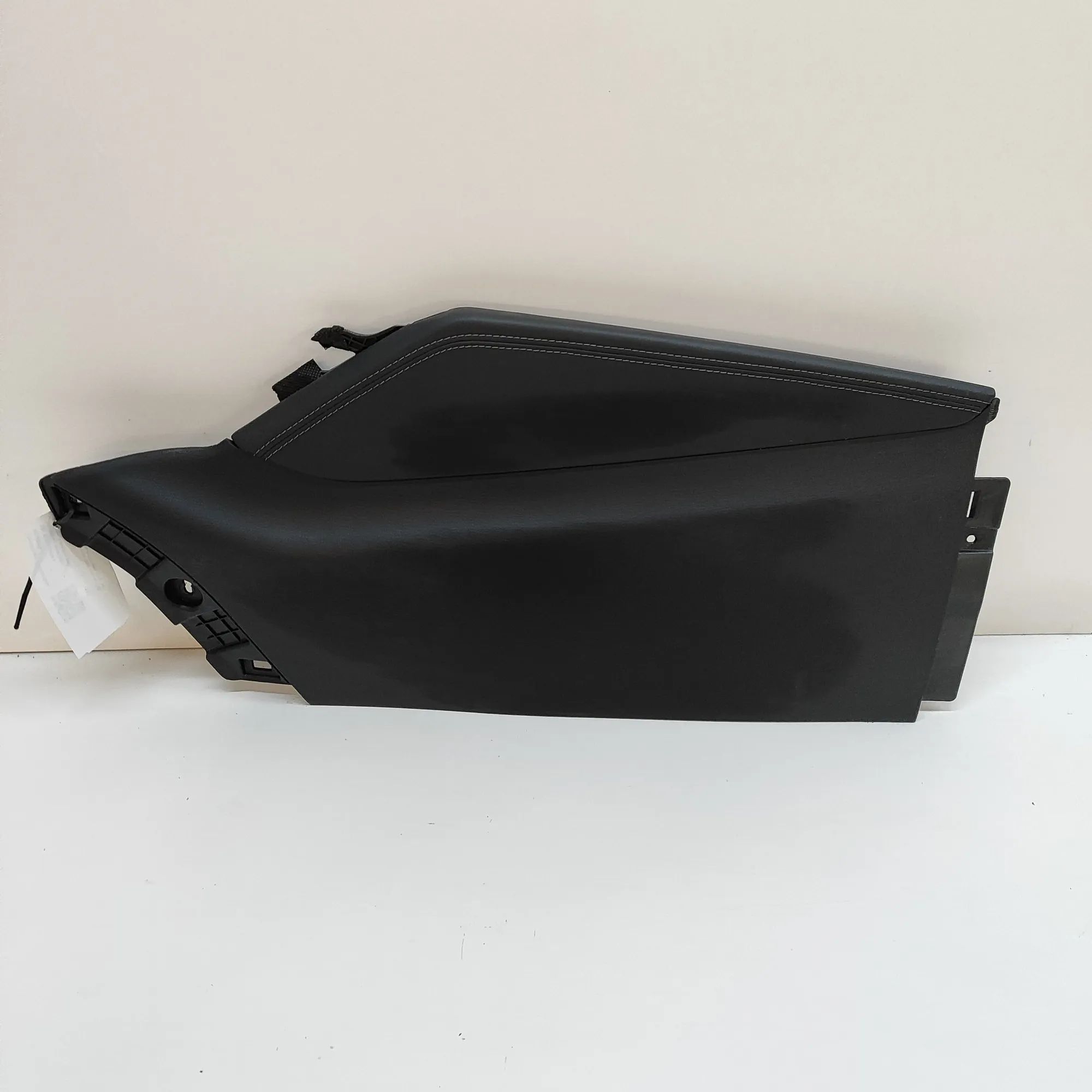 Hyundai Santa Fe Centre console trim Centre console trim — HYUNDAI SANTA (FÉ IV TM) ...