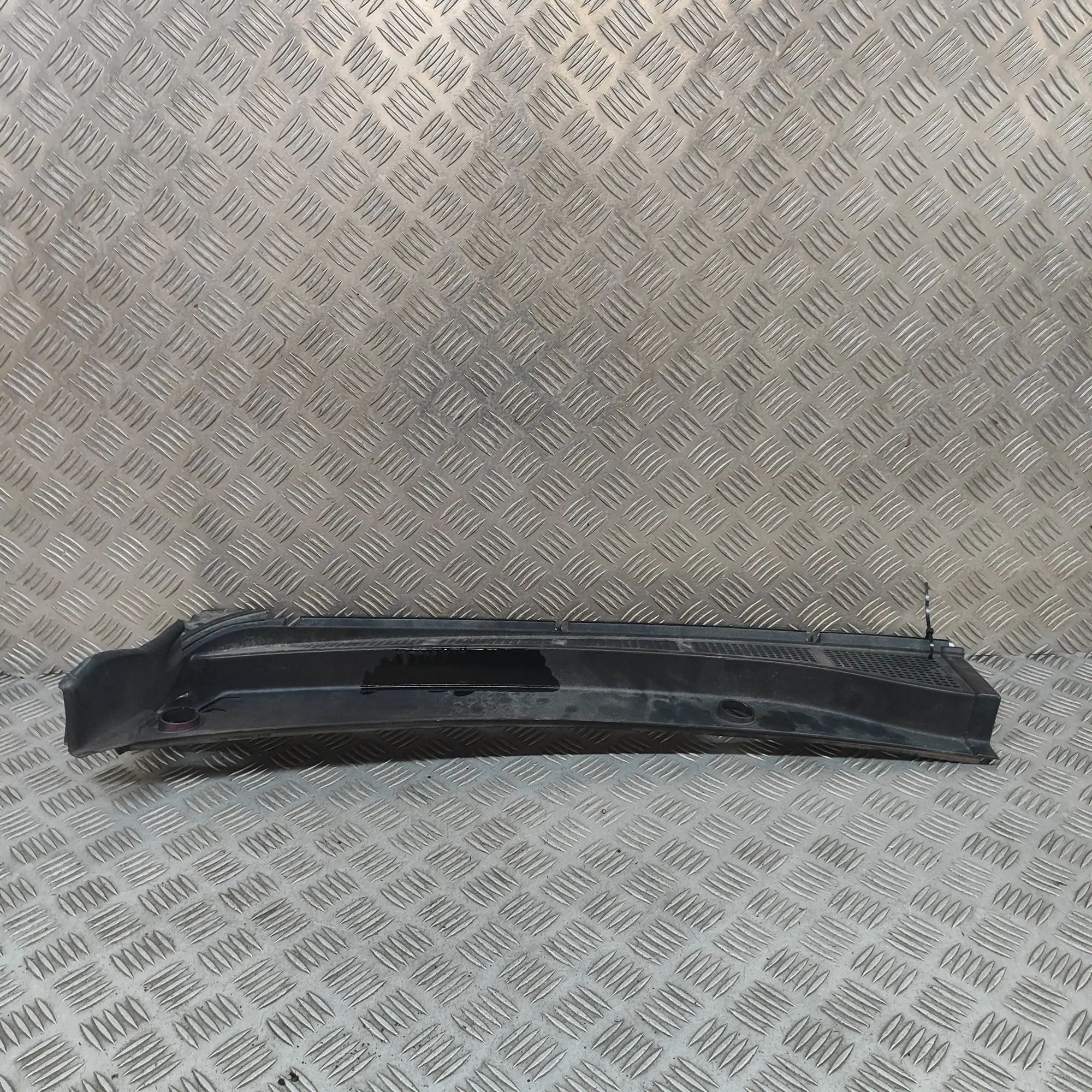 Toyota Proace Front Wiper Cowl Trim Front Wiper Cowl Trim — TOYOTA PROACE (Van MDZ_...