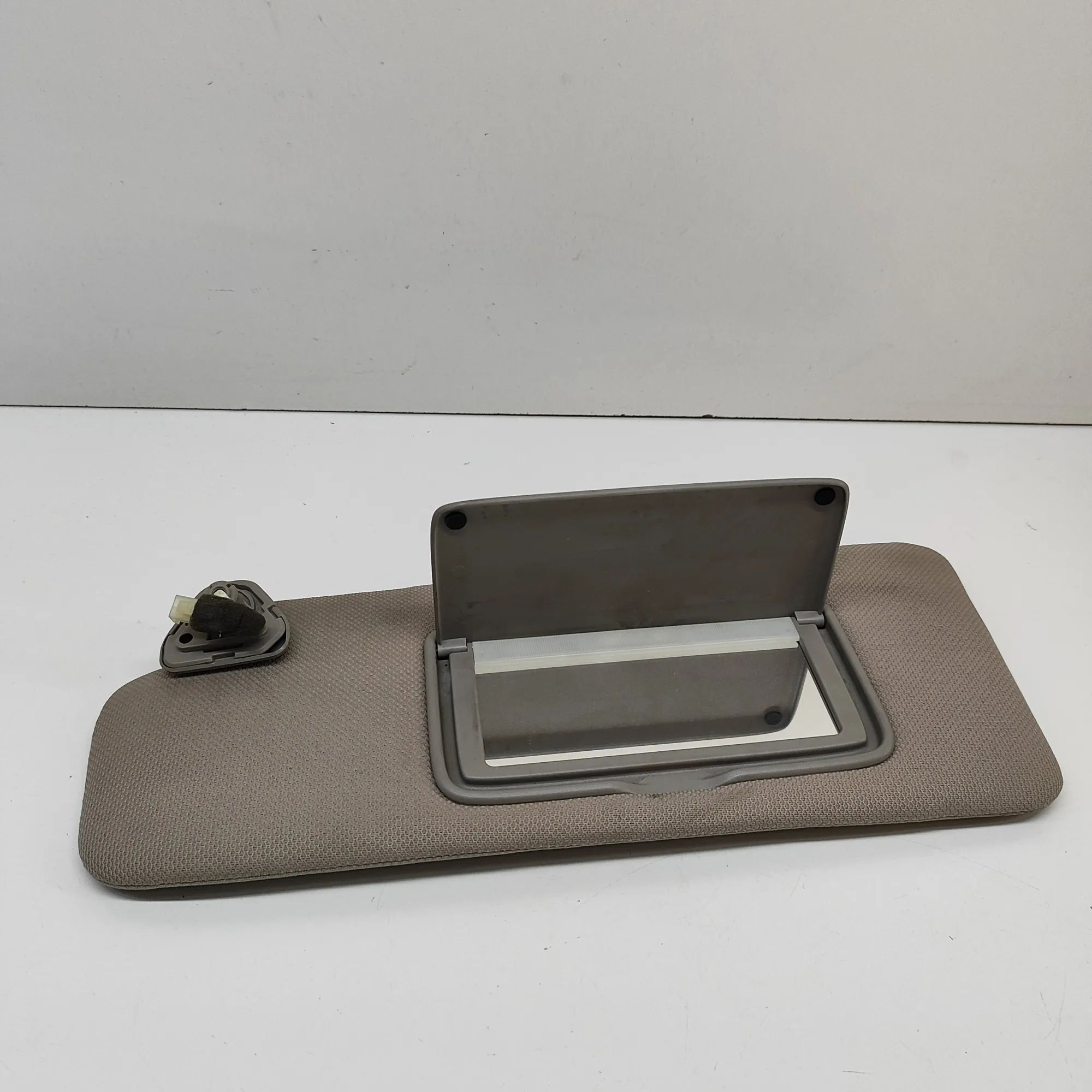 Nissan 350Z Left Side Sun Visor Left Side Sun Visor — NISSAN 350 (Z Coupe Z33) ...