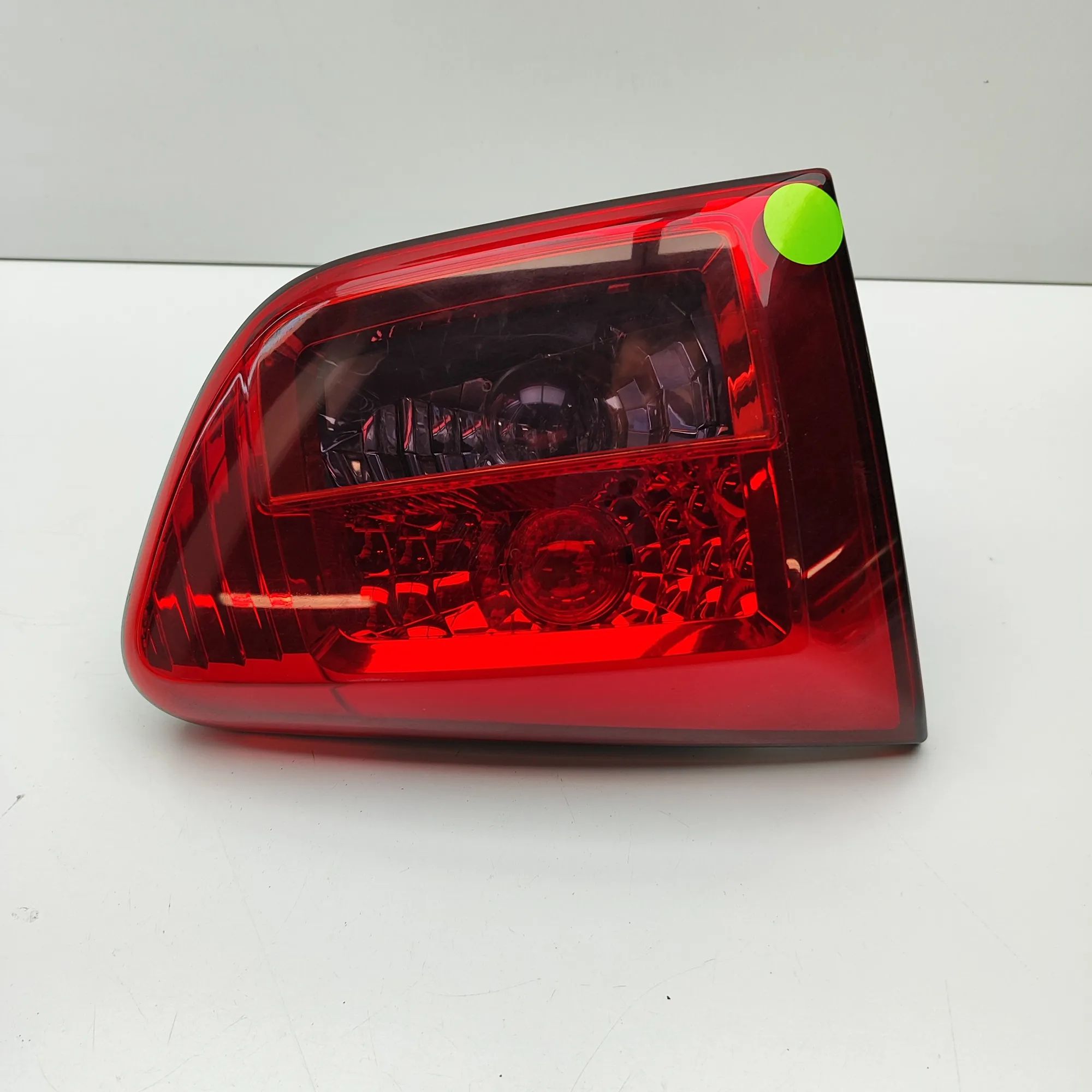 Peugeot 4007 Right Side Tailgate Tail Light Right Side Tailgate Tail Light — PEUGEOT 4007 (...
