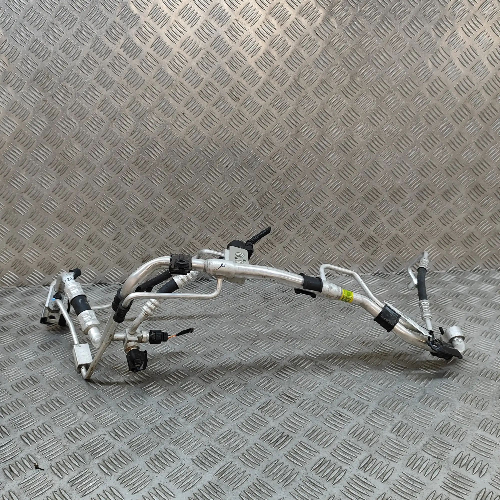 Kia Niro A/C Air Con Hose Pipe A/C Air Con Hose Pipe — KIA NIRO (2016-...) — D...