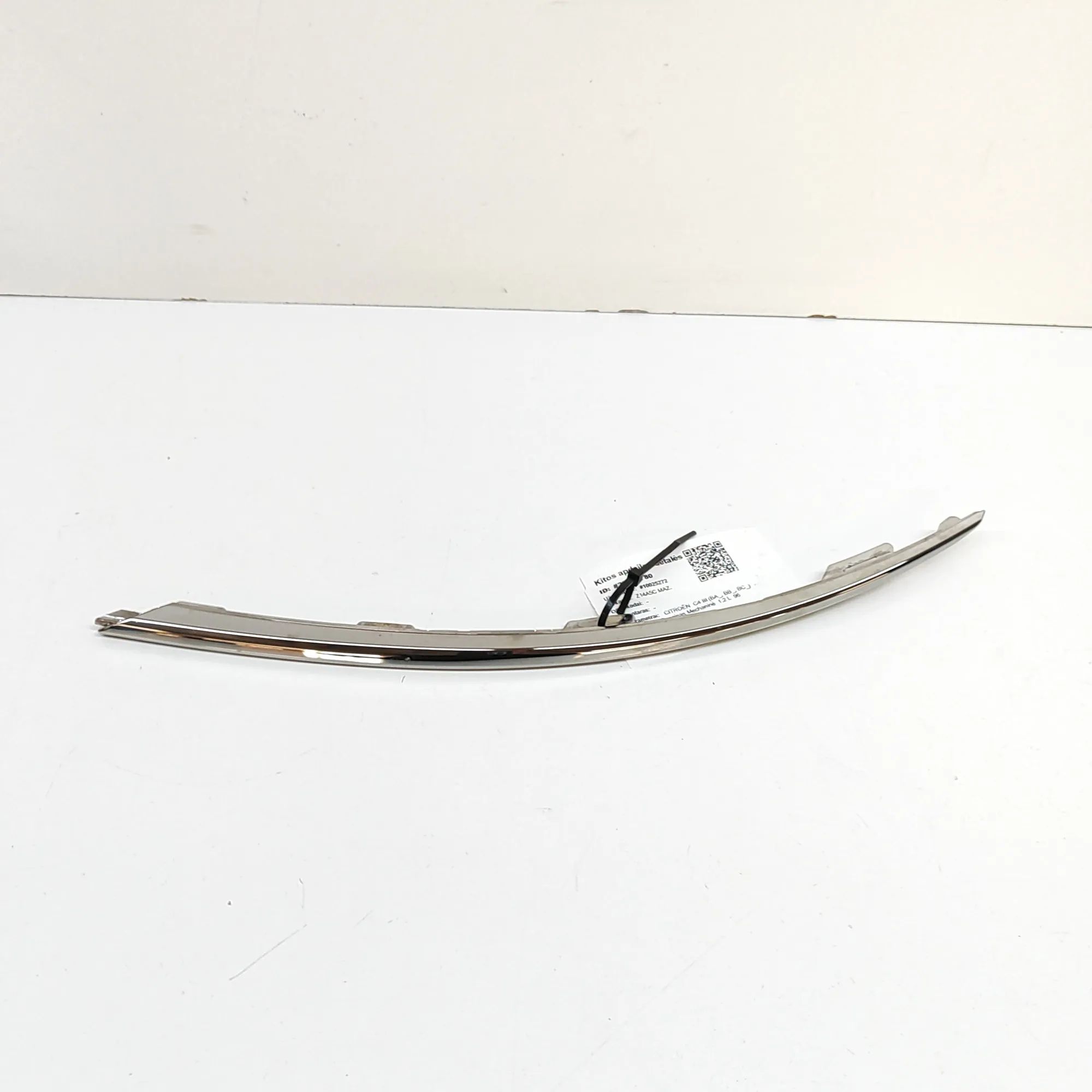 Citroen C4 Headlight trim — front left Headlight trim — front left — CITROEN C4 (III B...