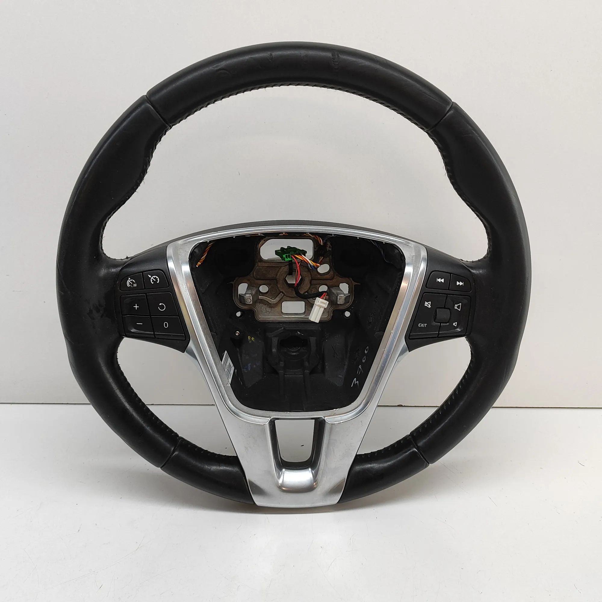 Volvo V60 steering wheel Steering Wheel — VOLVO V60 (2010-2018) — 313901...