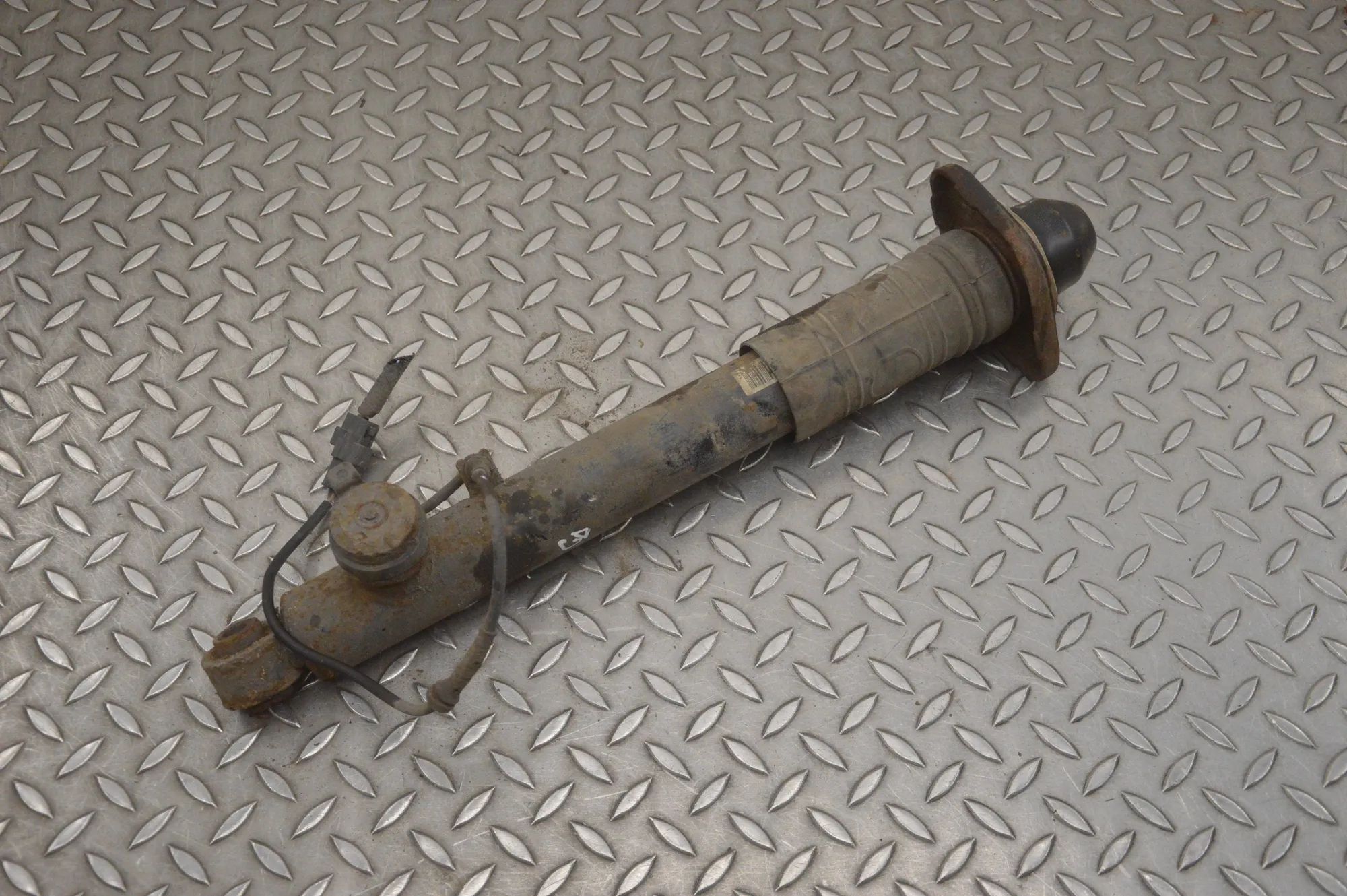 Infiniti FX / QX70 (S51) Shock absorber — rear right