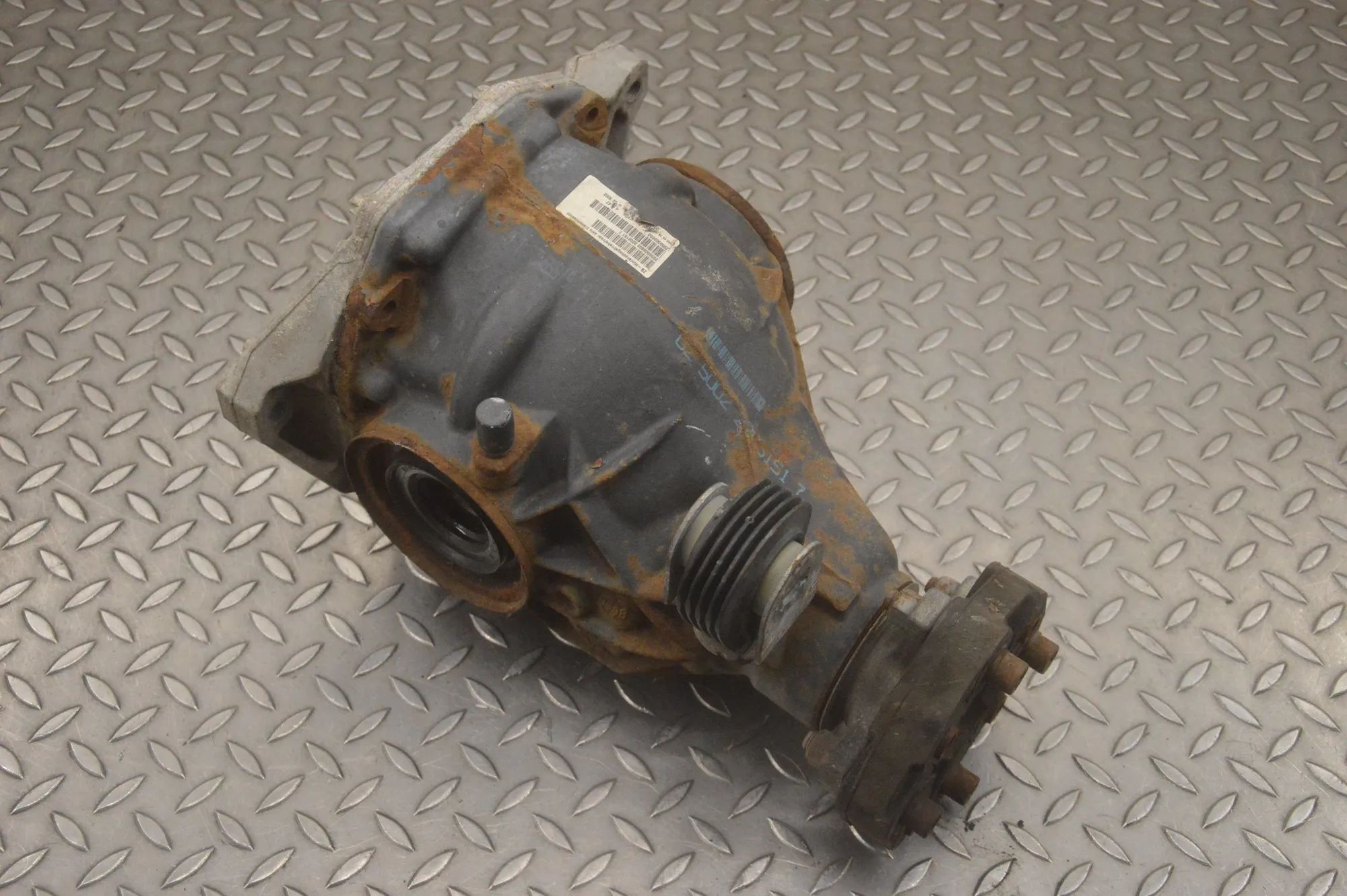 Mercedes-Benz A (W176) задний редуктор Rear differential — MERCEDES BENZ C-CLASS (W205...