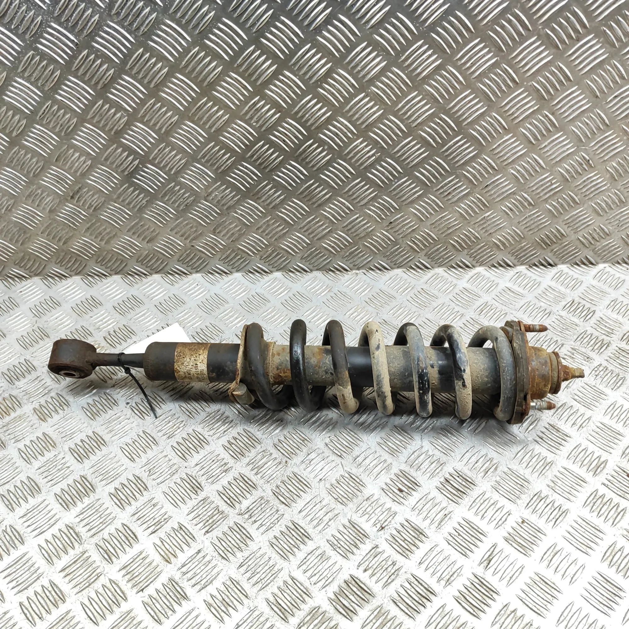 Toyota Land Cruiser 150 Shock absorber — front left Shock absorber — front left — TOYOTA LAND CRUIS...