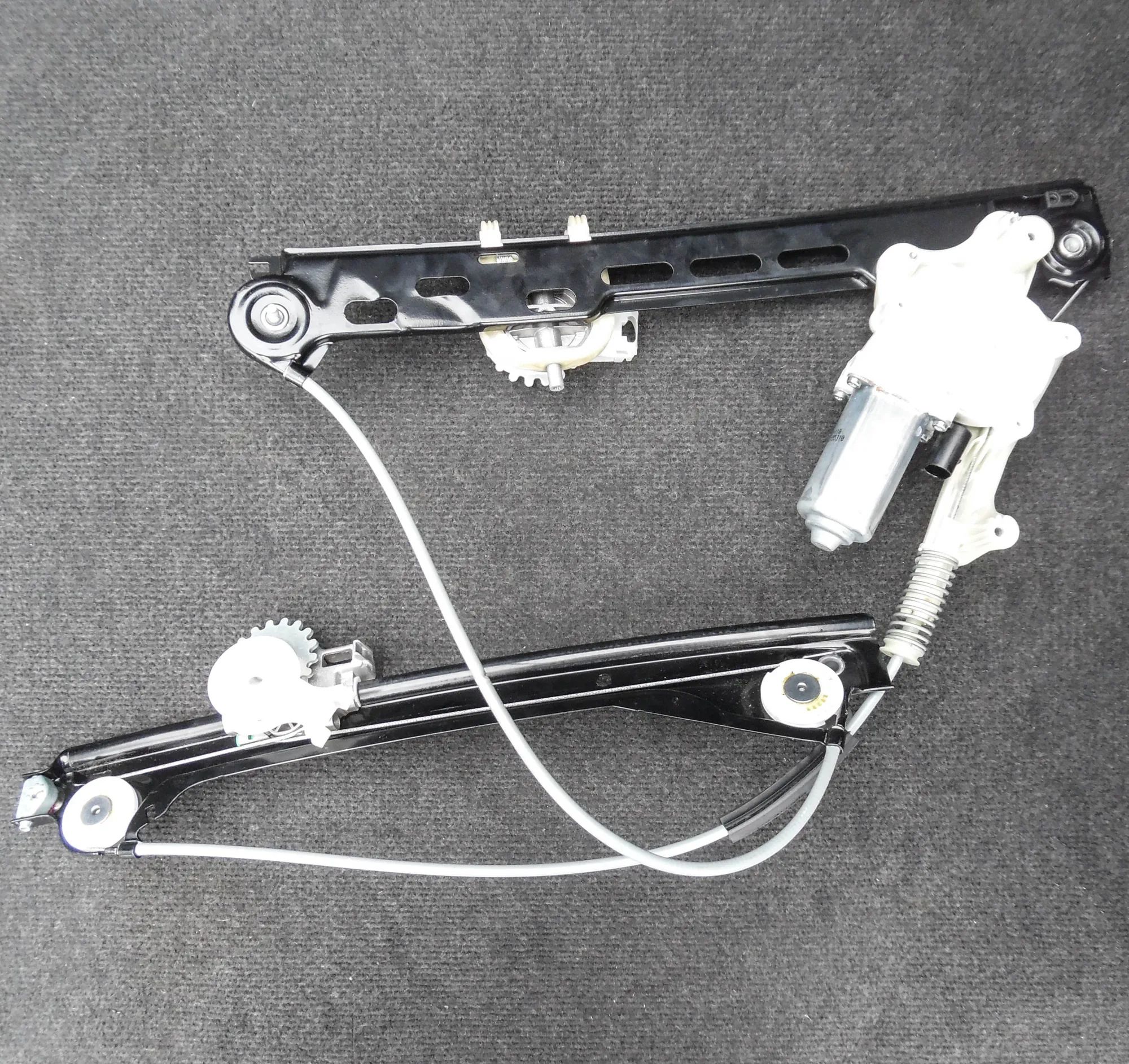 Porsche Cayman (981) Front Left Door Window Regulator Front Left Door Window Regulator — PORSCHE CAYM...
